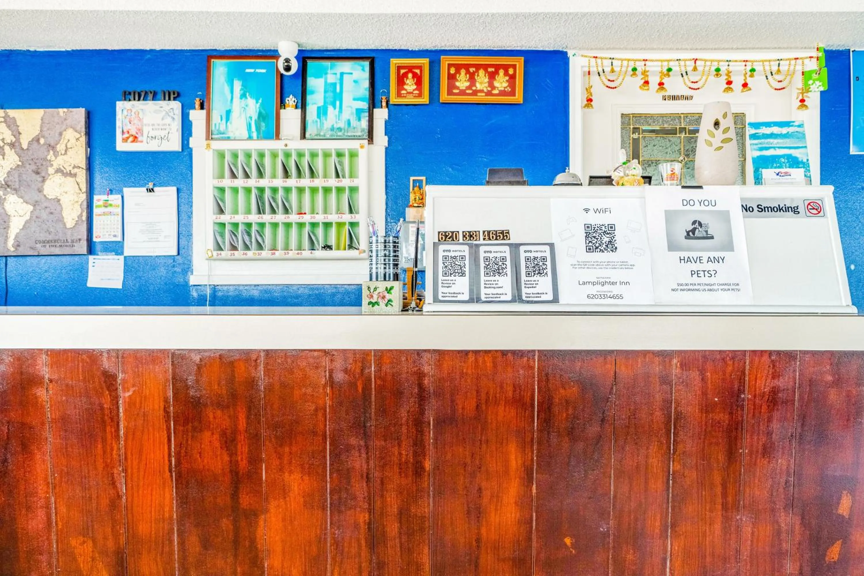 Lobby or reception in Lamplighter Inn By OYO Independence