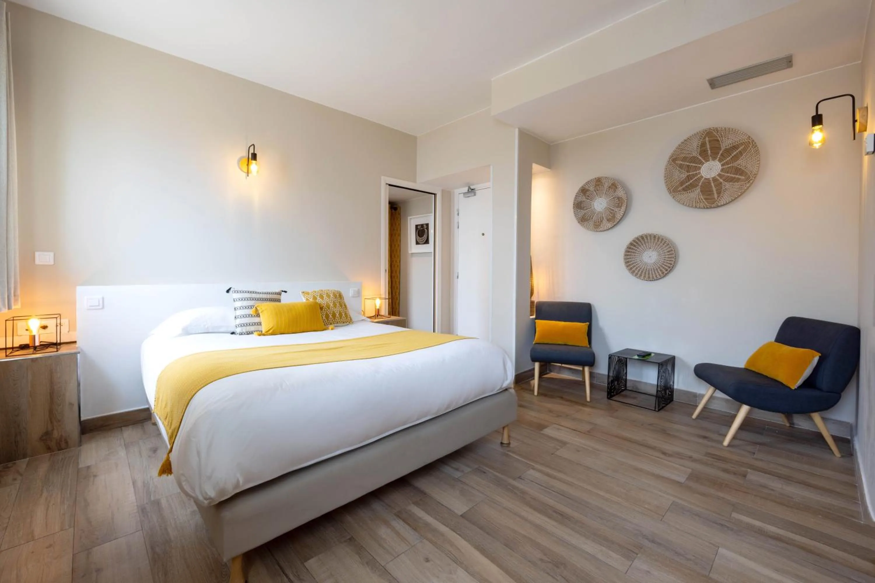 Bedroom, Bed in Le Saint Erasme, Hotel Eco Friendly