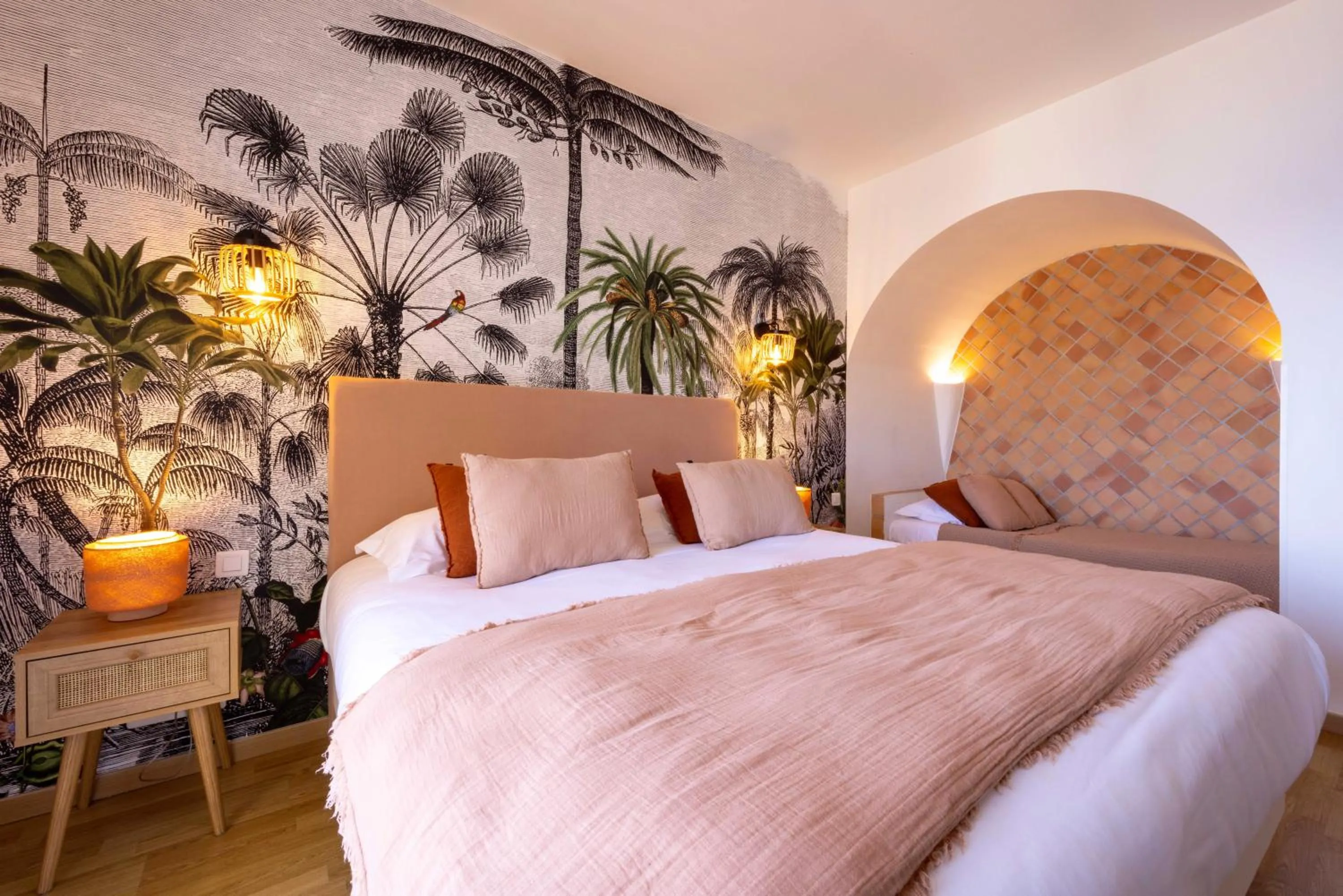 Photo of the whole room, Bed in Le Saint Erasme, Hotel Eco Friendly