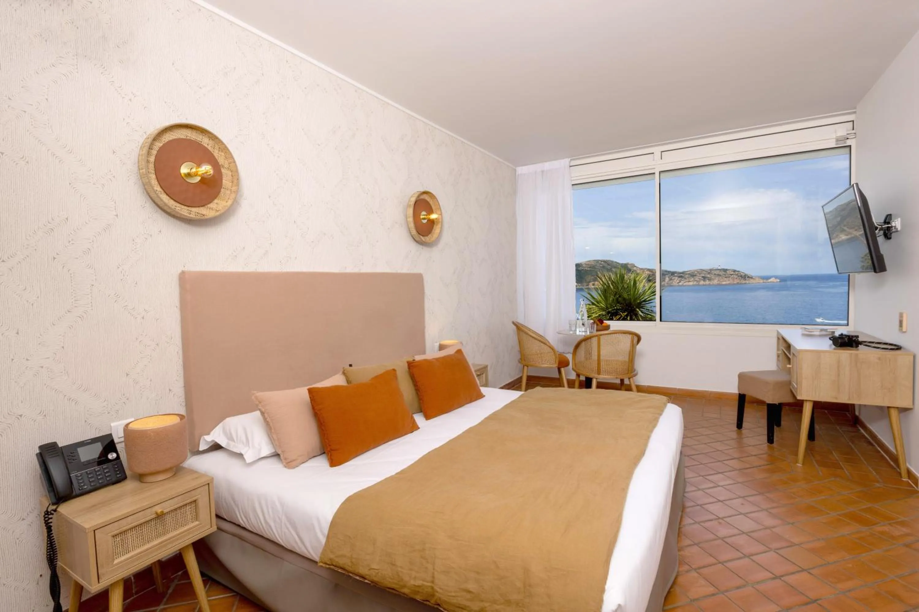 Photo of the whole room, Bed in Le Saint Erasme, Hotel Eco Friendly