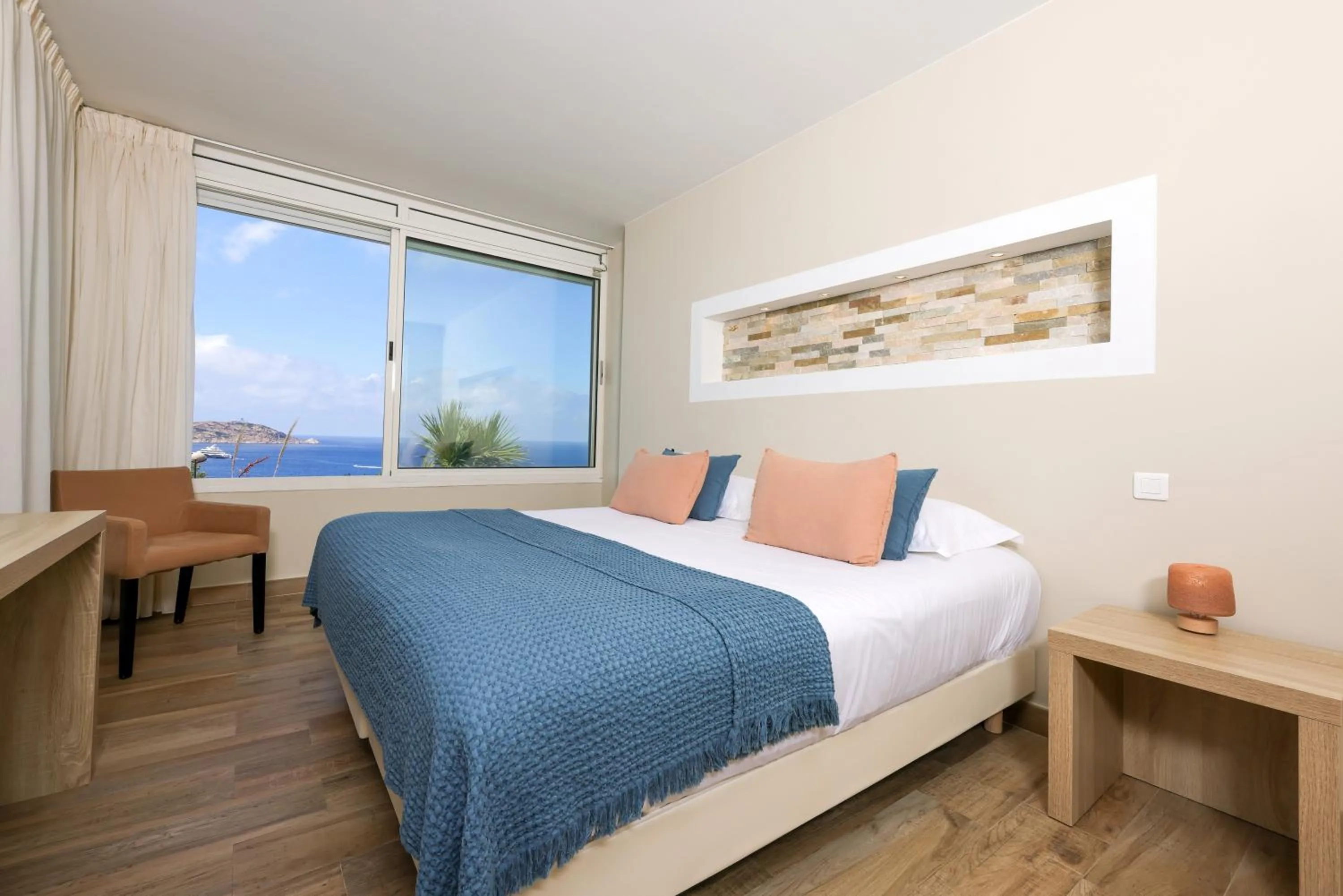 Bedroom, Bed in Le Saint Erasme, Hotel Eco Friendly