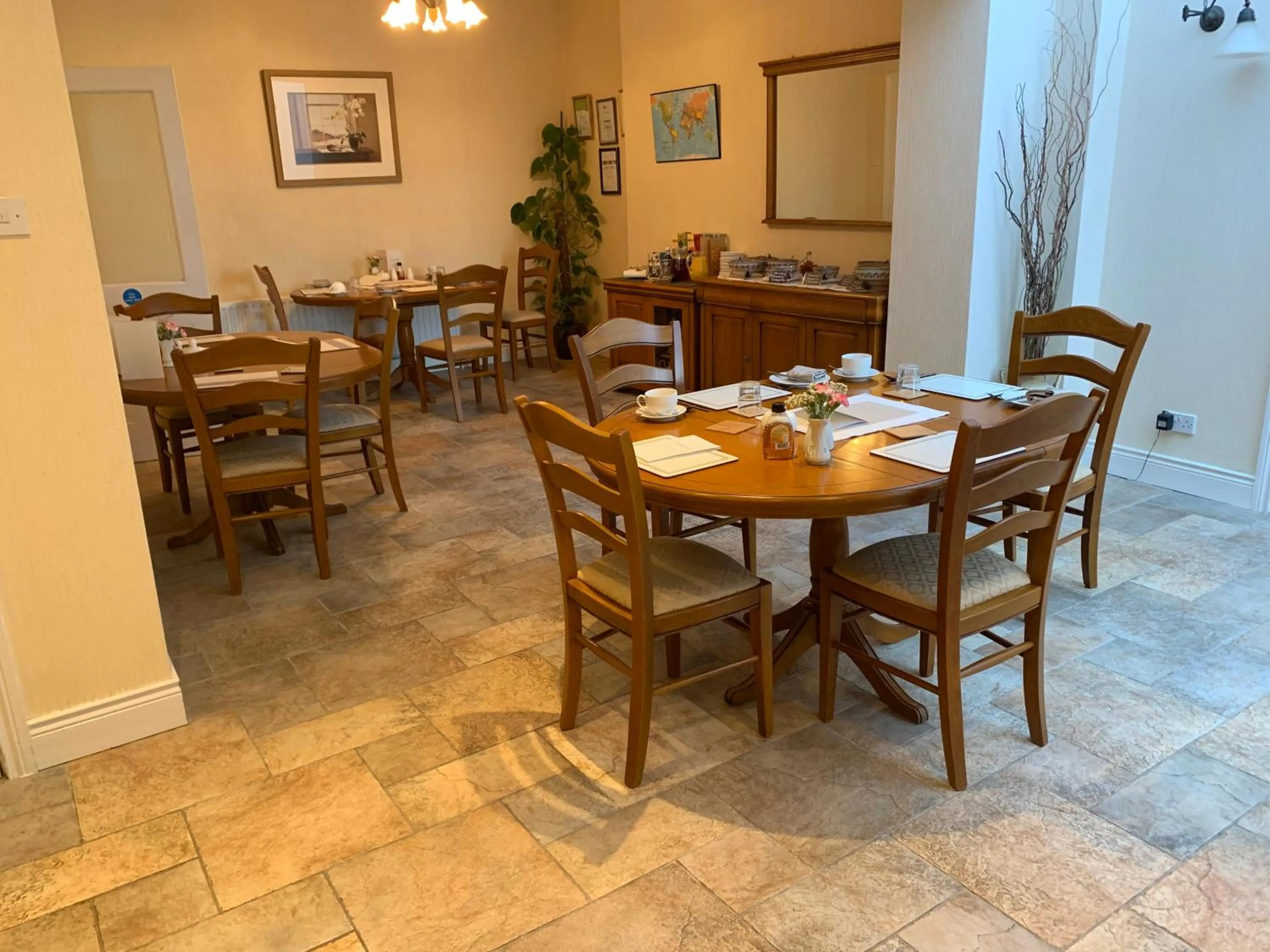 Dining area in Cul-Erg House & Kitchen