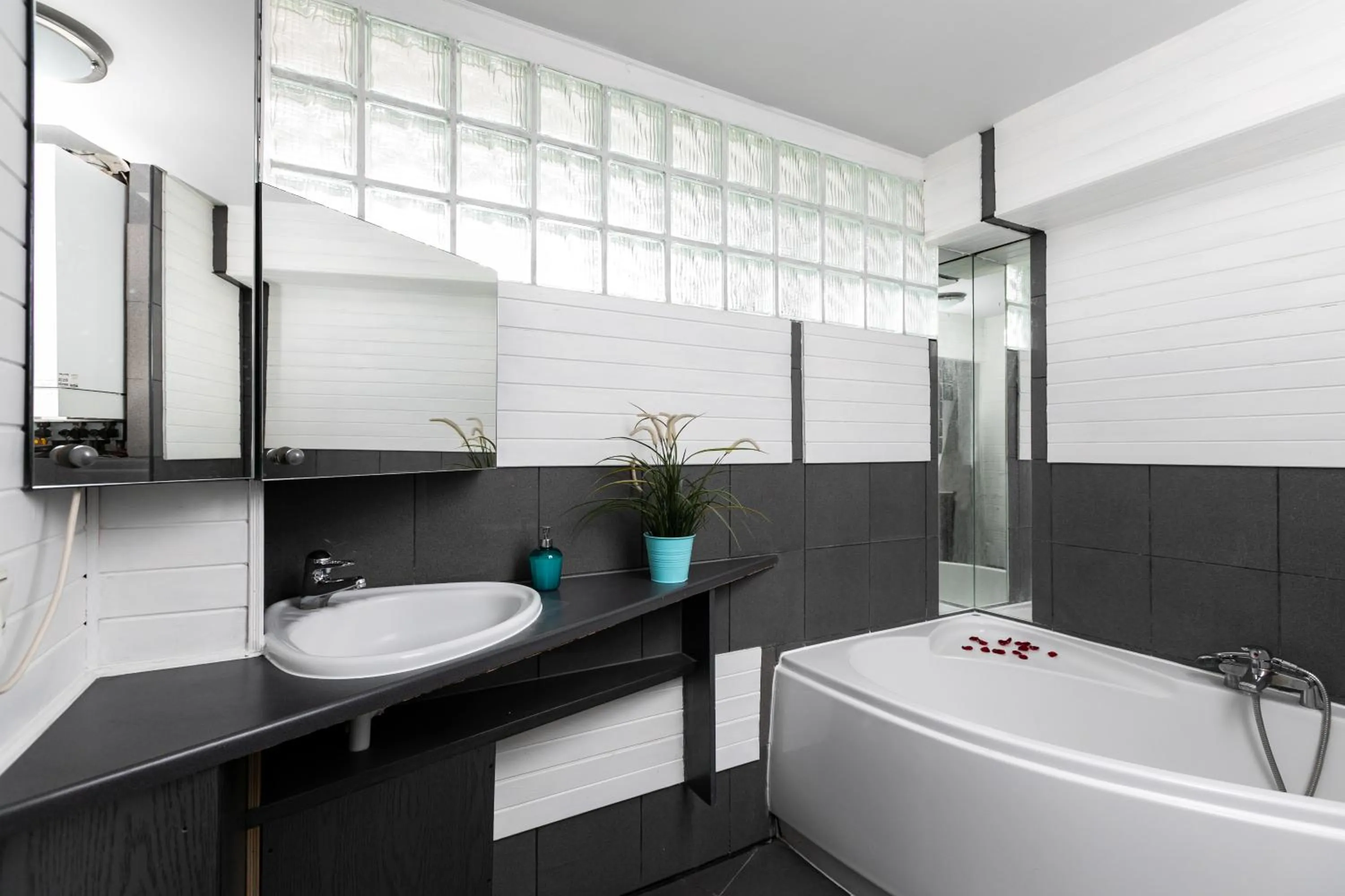 Bathroom in Otium Old Town Sarego