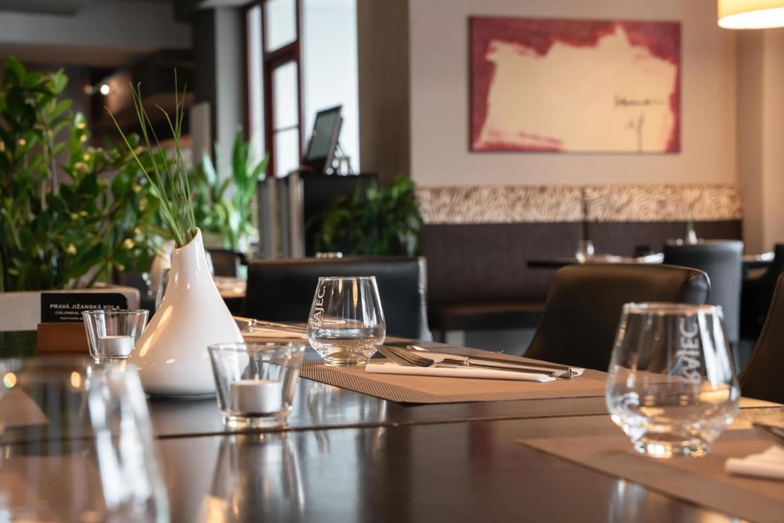 Restaurant/places to eat in Volcano Spa Hotel