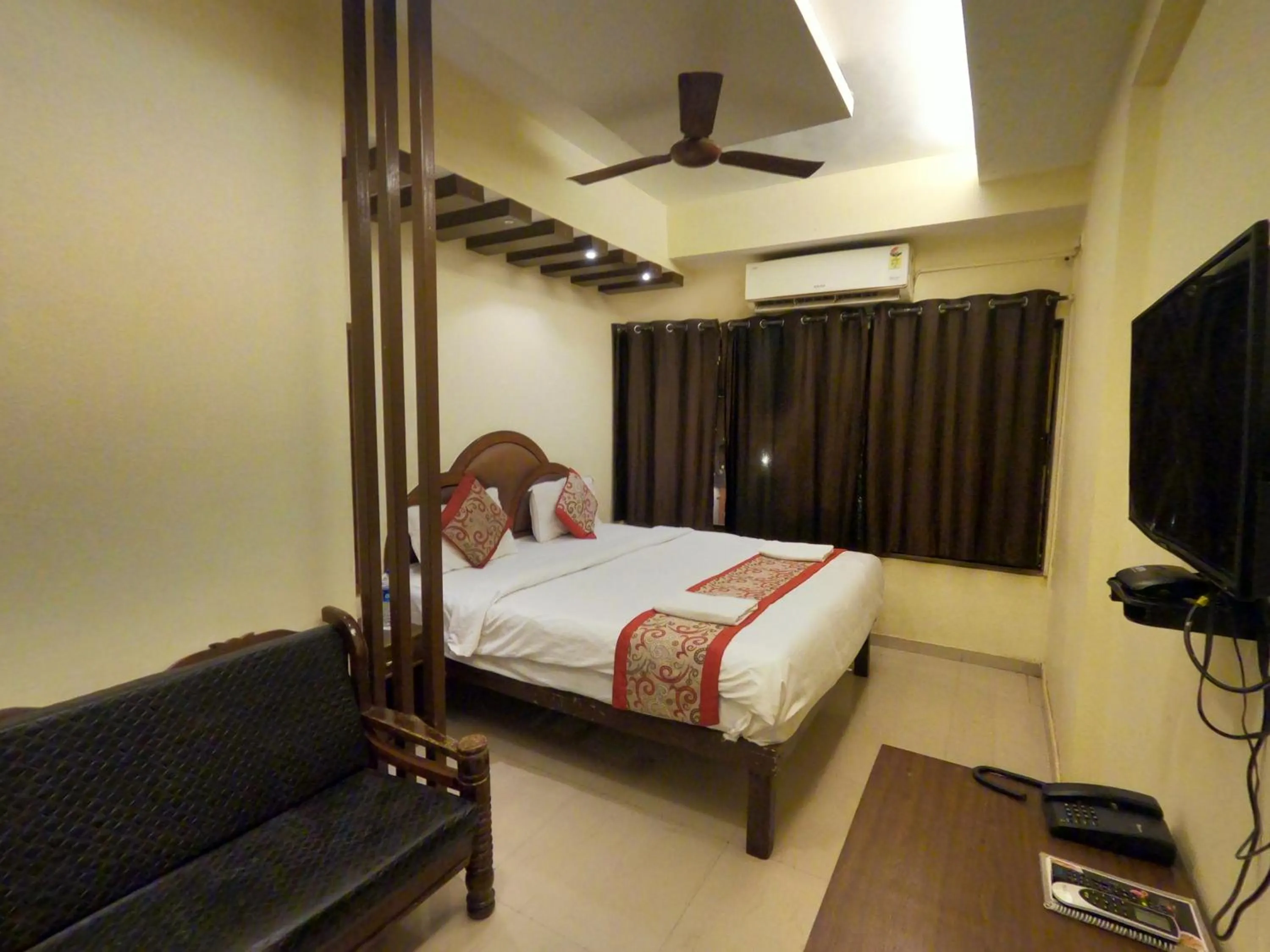 Photo of the whole room in Hill Forest Resort