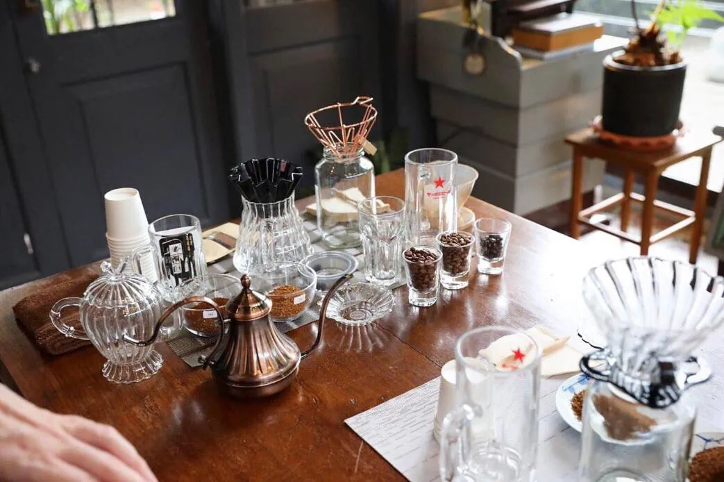 Restaurant/places to eat in JARITT NyMMANH