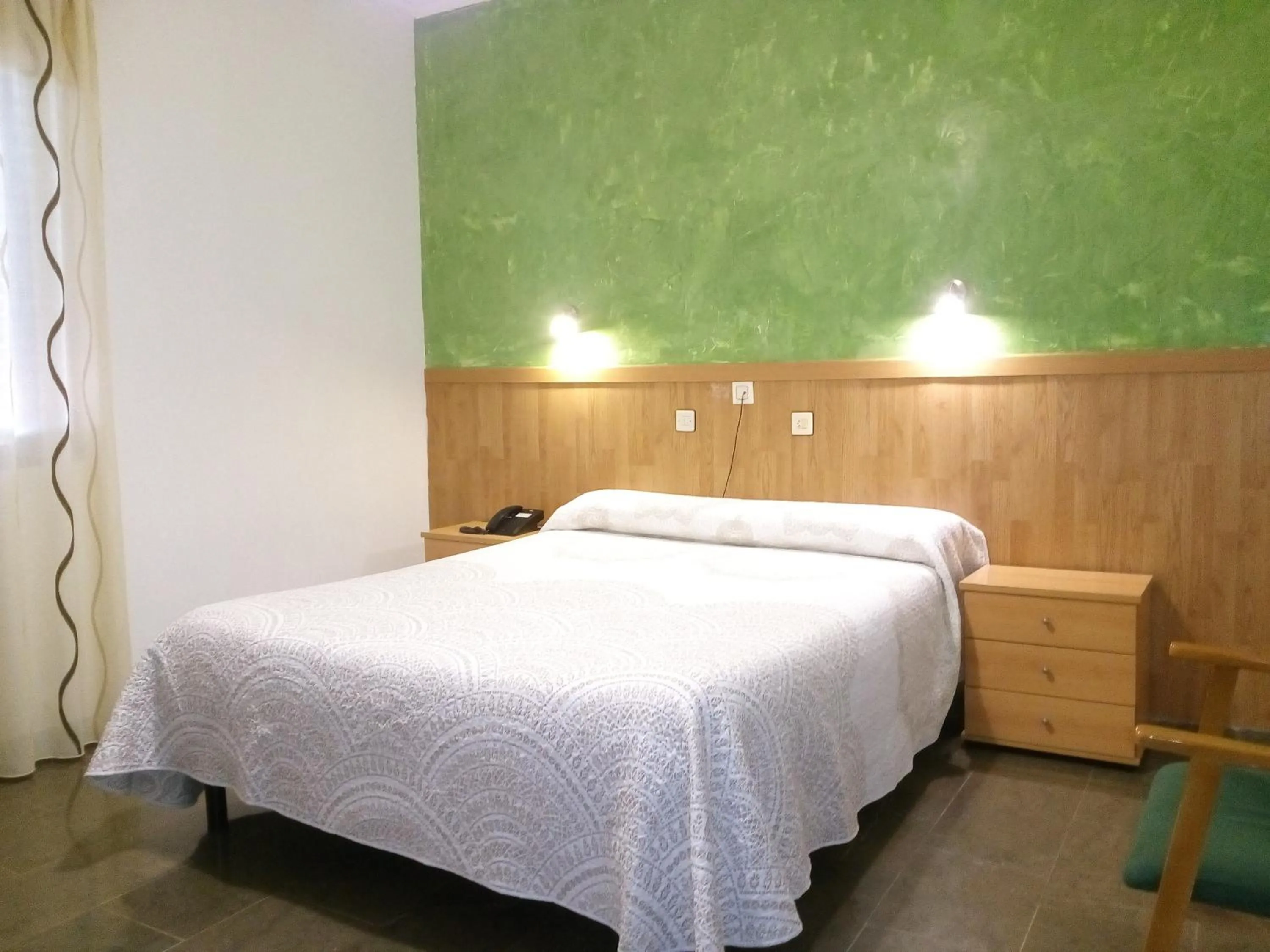 Bedroom, Bed in Hostal Manolete