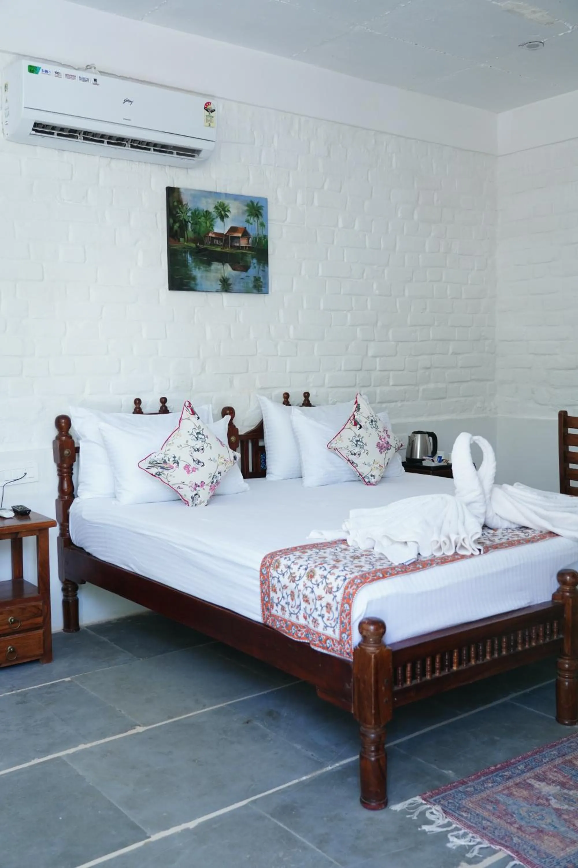 Bed in Heli Pushkar