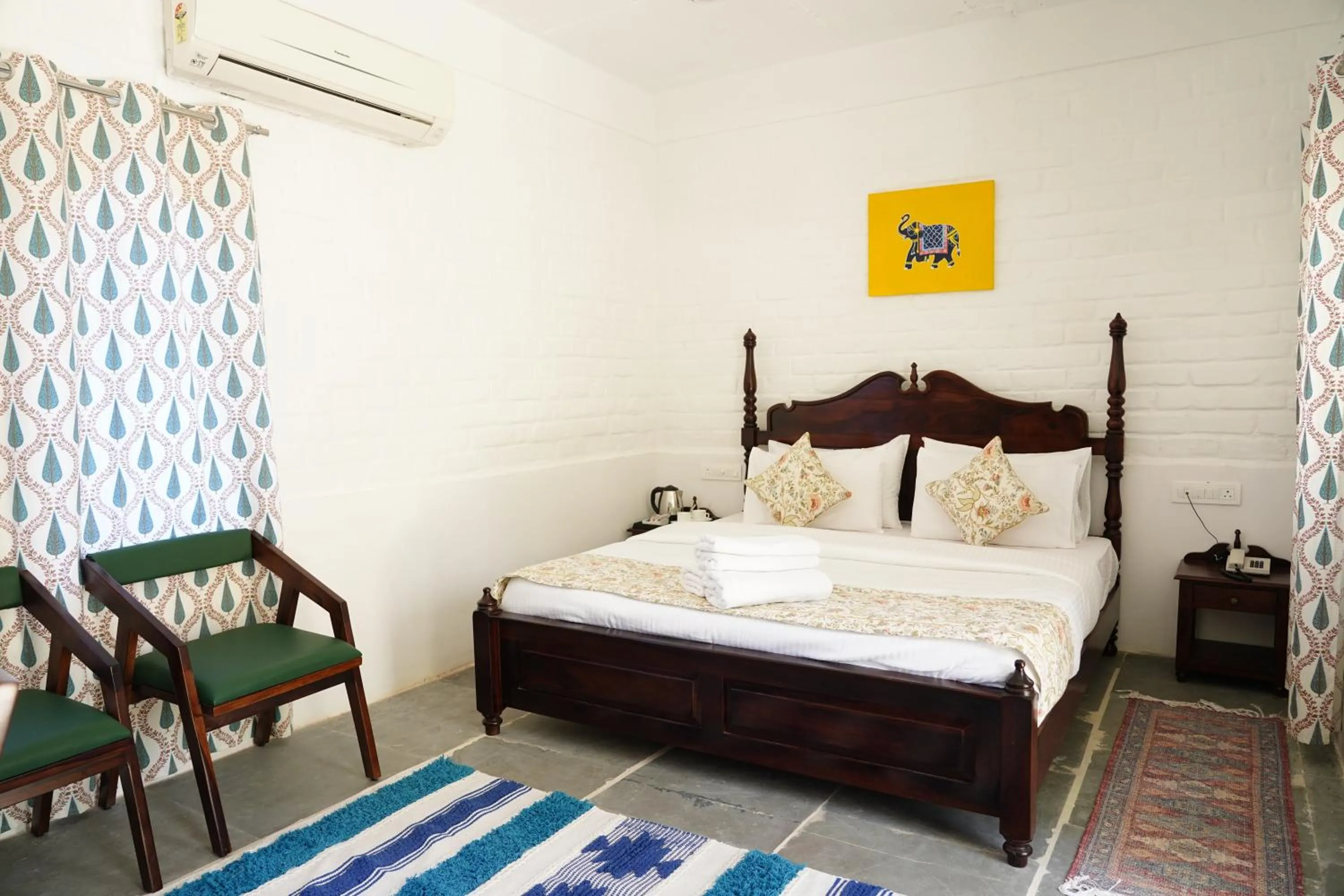 Bed in Heli Pushkar