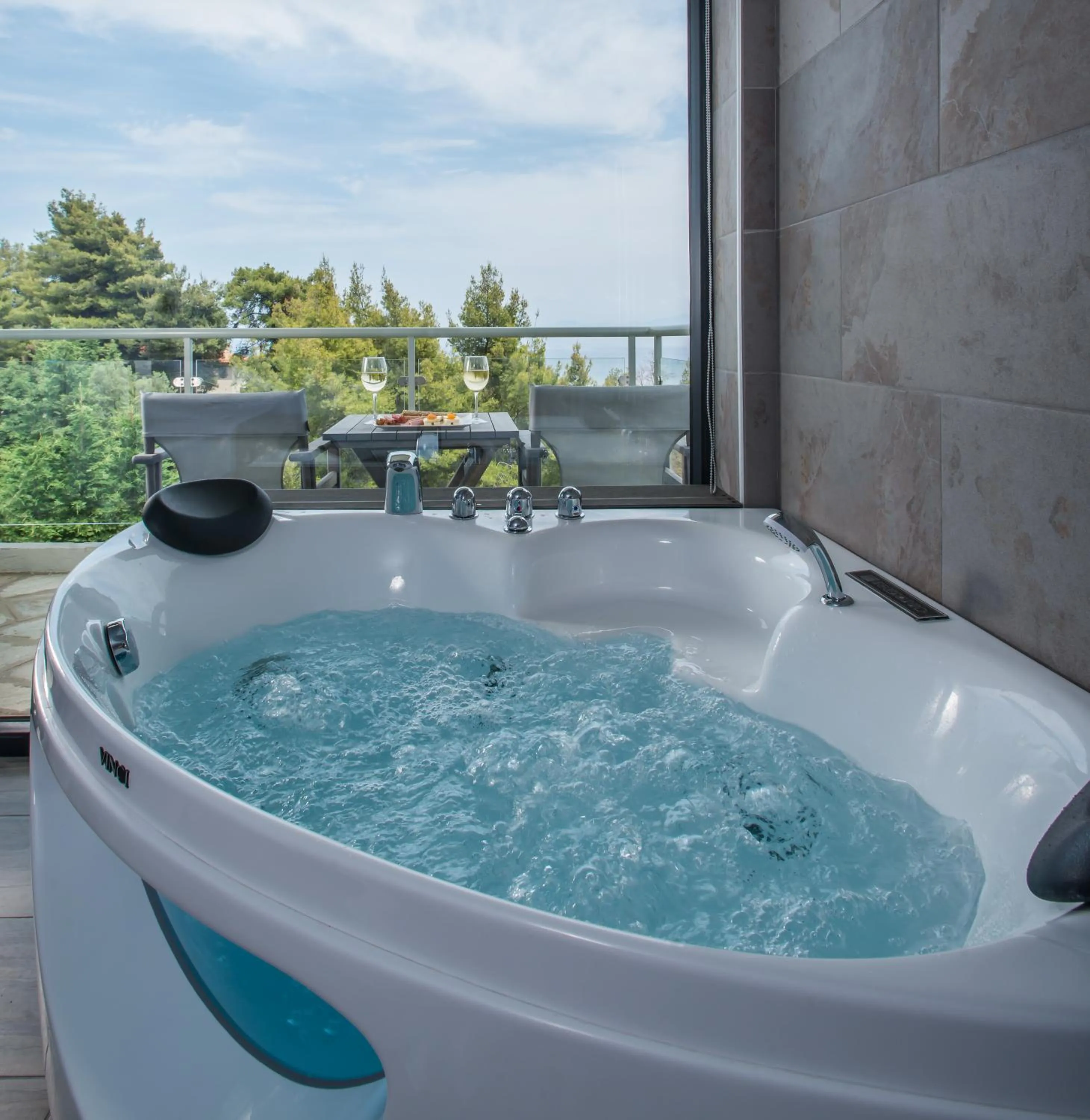 Hot Tub in Mirabilia Boutique Hotel