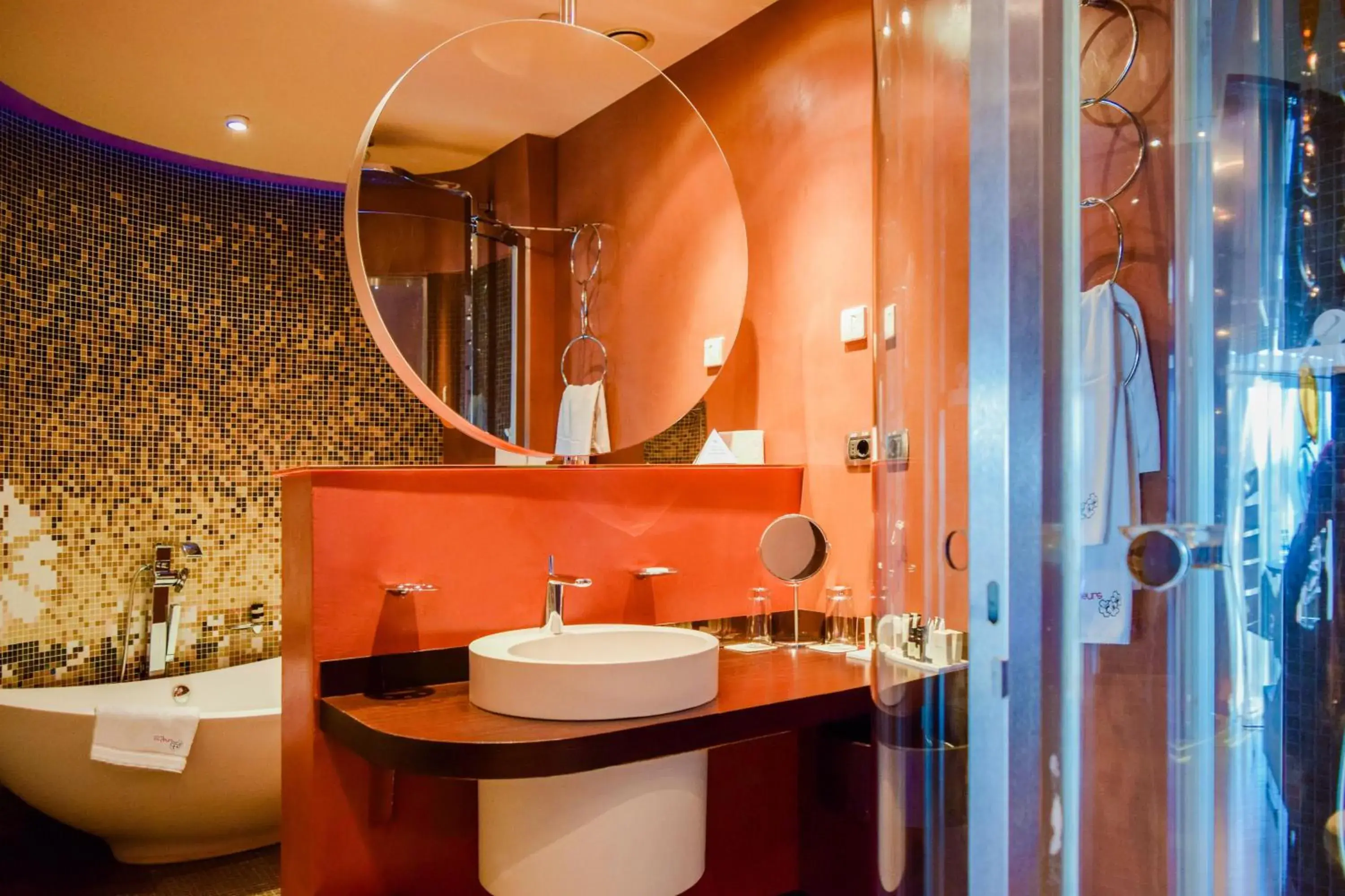 Luxury Double Room - single occupancy in Les Fleurs Boutique Hotel Luxury Double Room - single occupancy in Les Fleurs Boutique Hotel