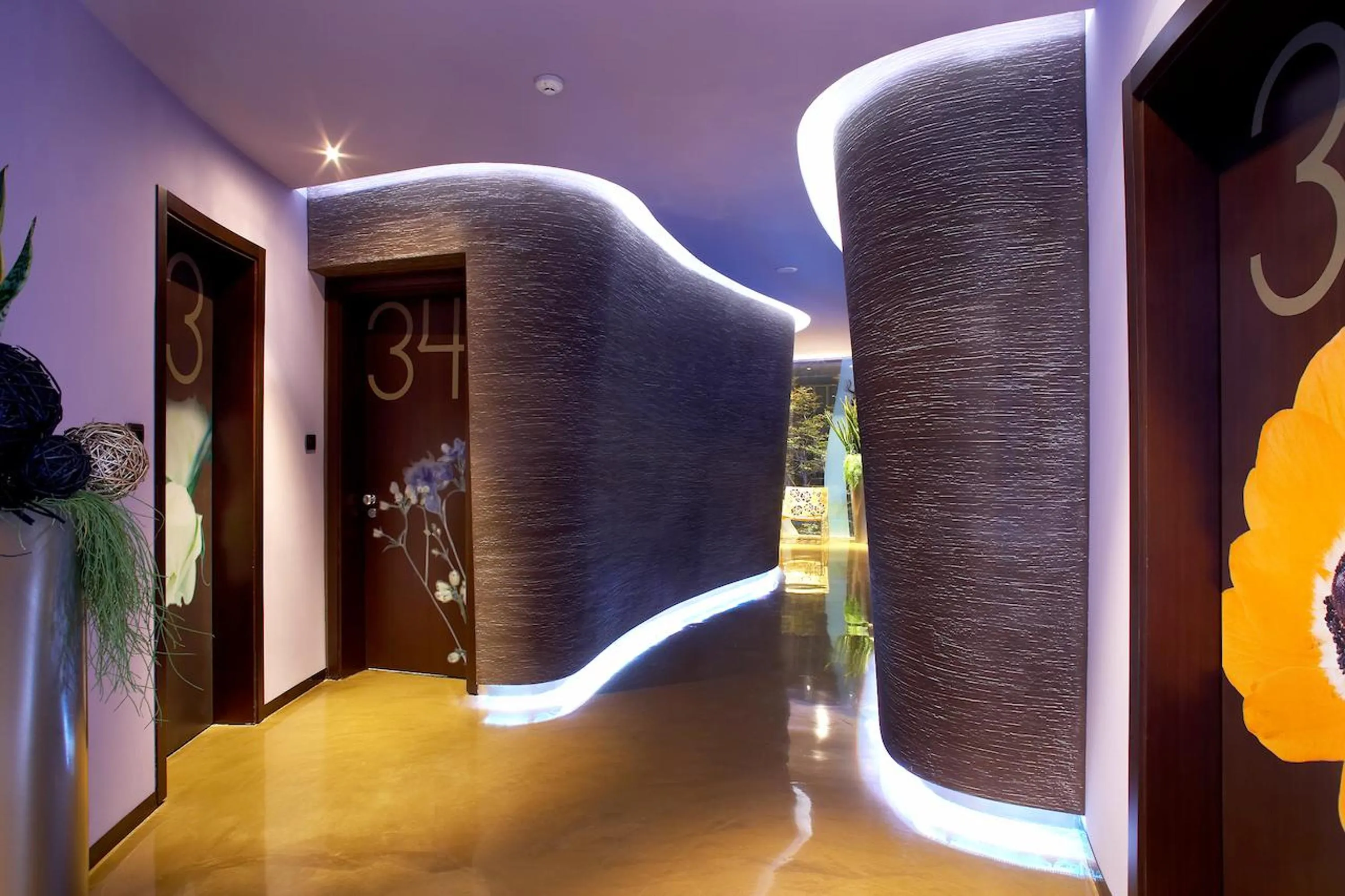 Property building in Les Fleurs Boutique Hotel