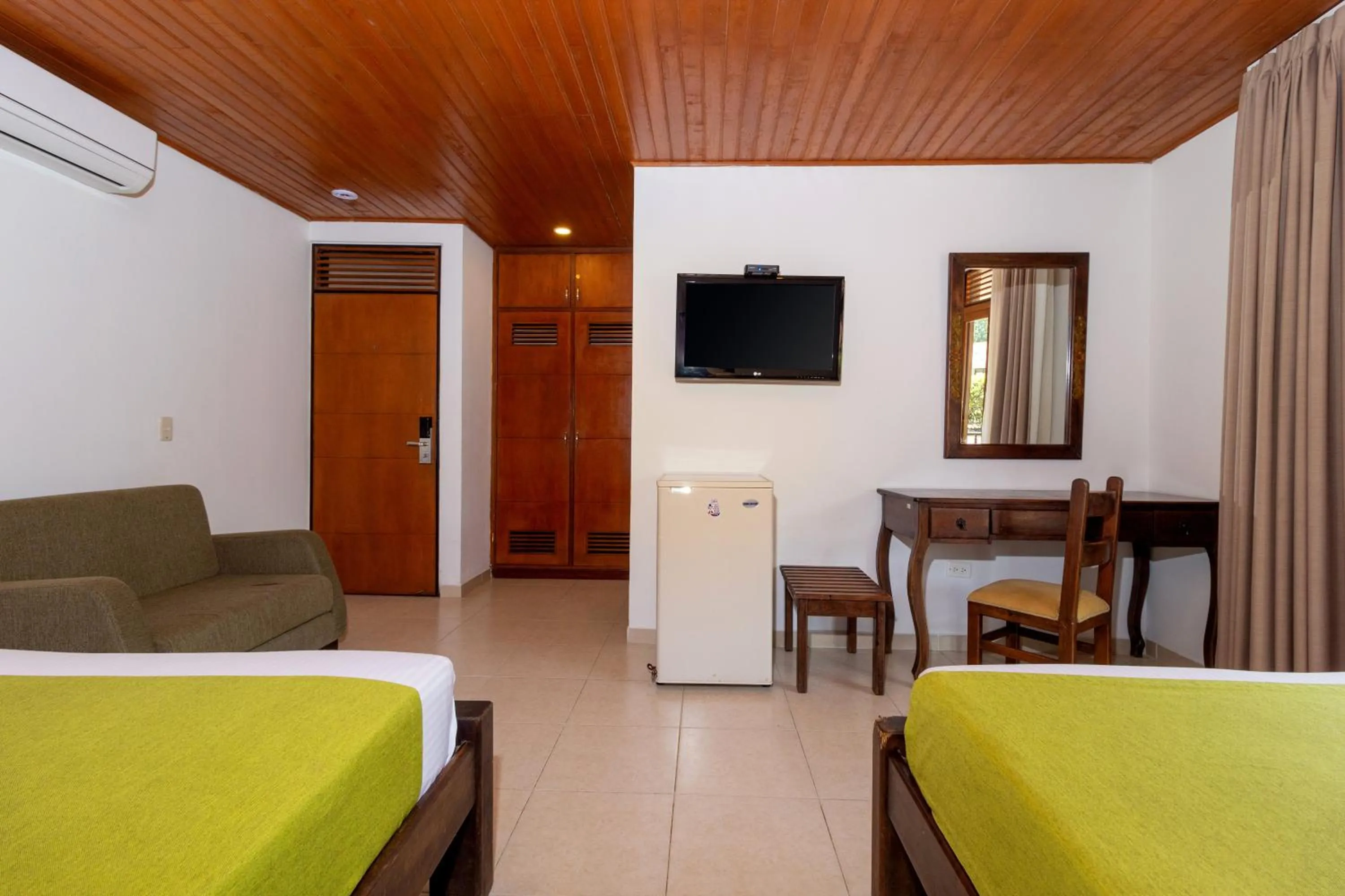 Photo of the whole room in Hotel Campestre La Potra