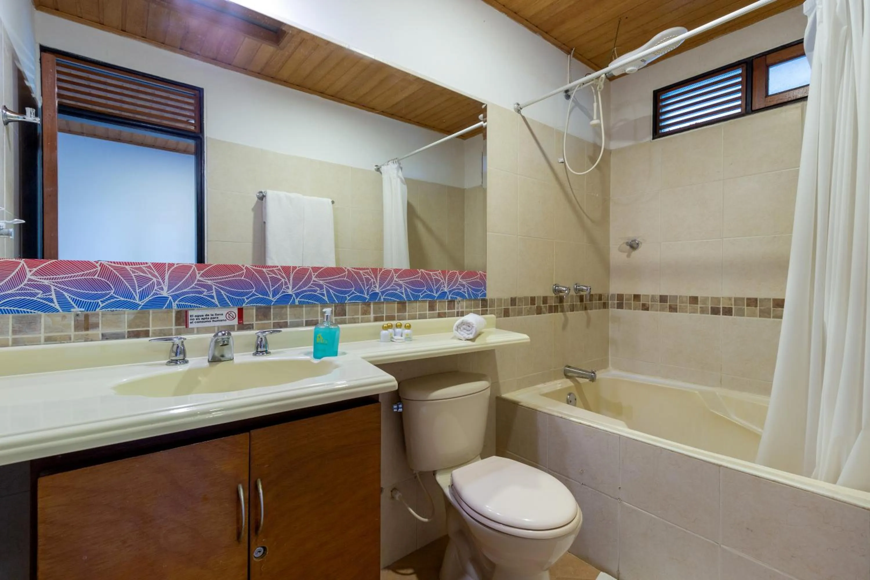 Bathroom in Hotel Campestre La Potra