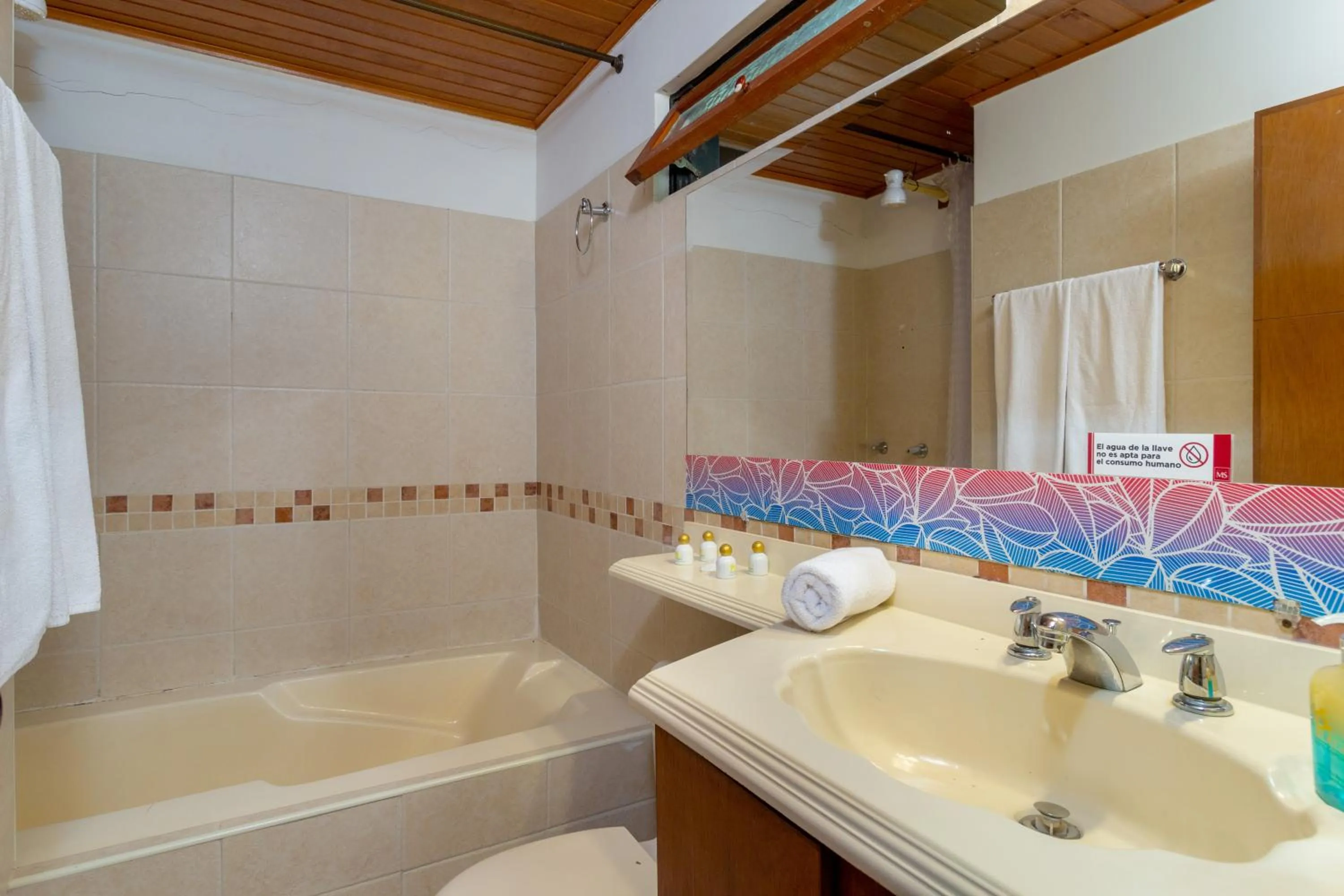 Bathroom in Hotel Campestre La Potra