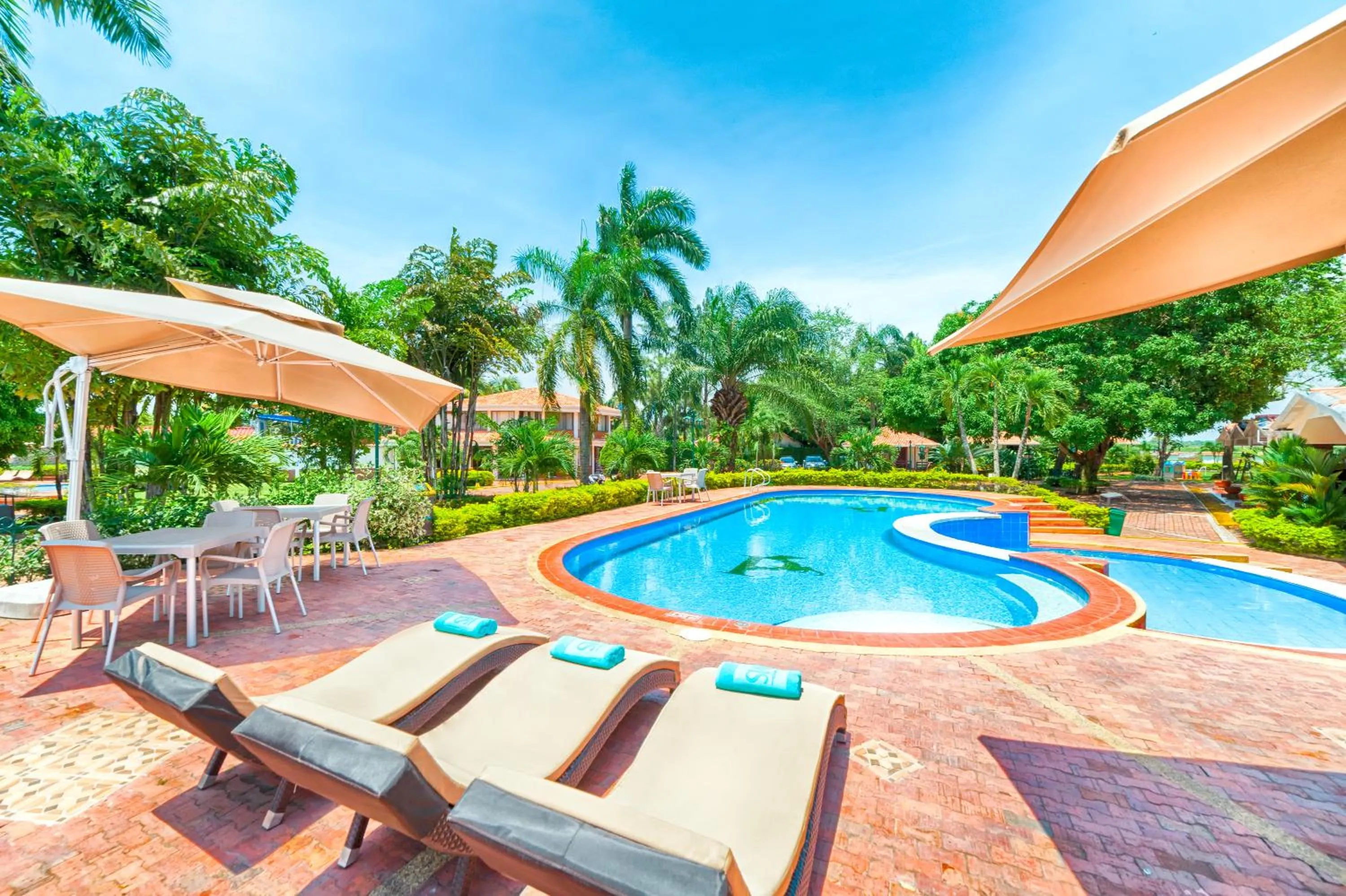 Swimming pool in Hotel Campestre La Potra