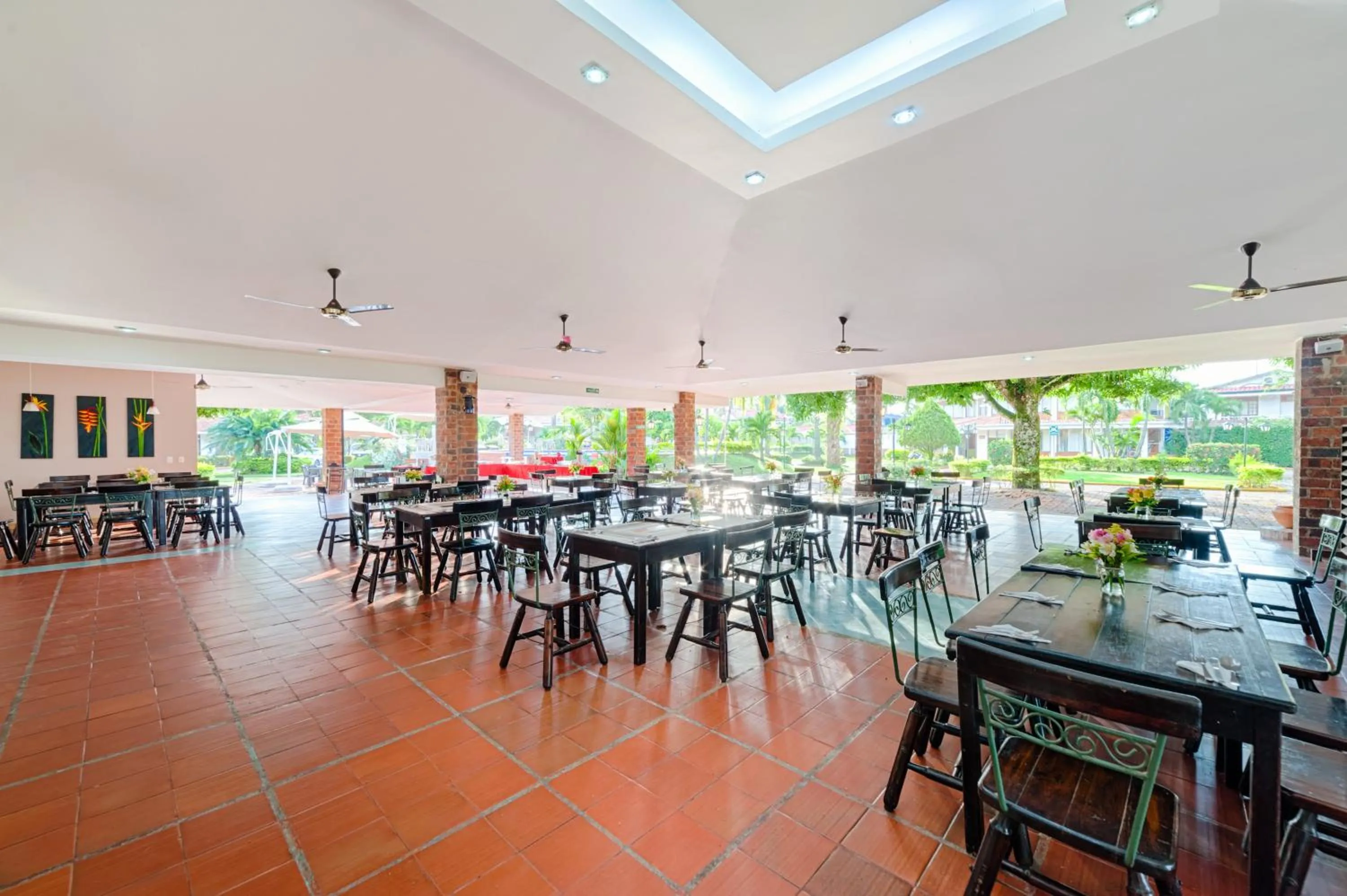Restaurant/places to eat in Hotel Campestre La Potra