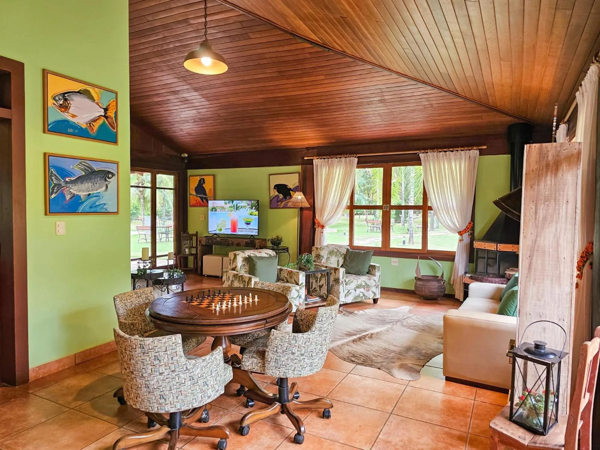 Communal lounge/ TV room in Hotel Pousada Águas de Bonito