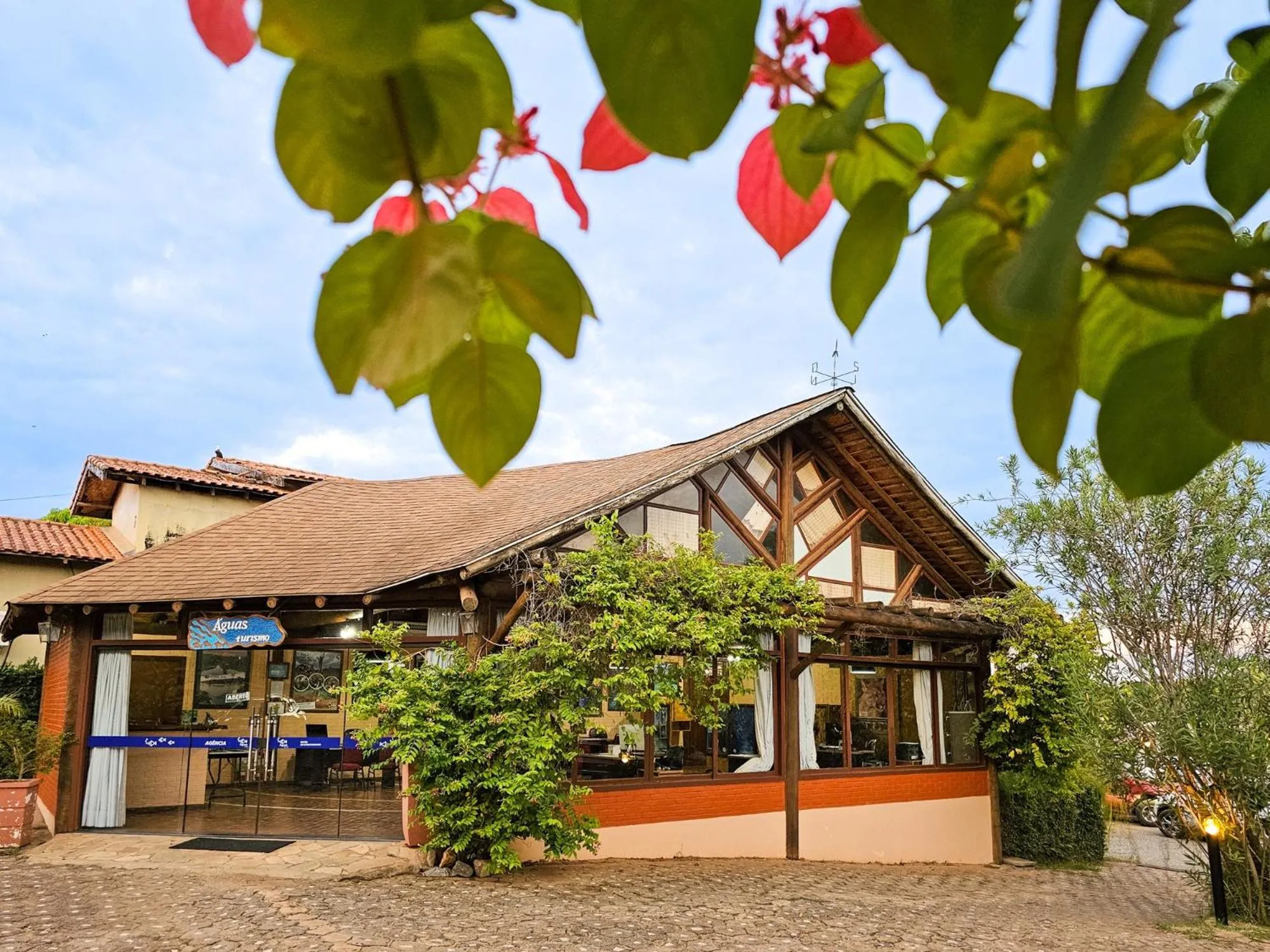 Property building in Hotel Pousada Águas de Bonito