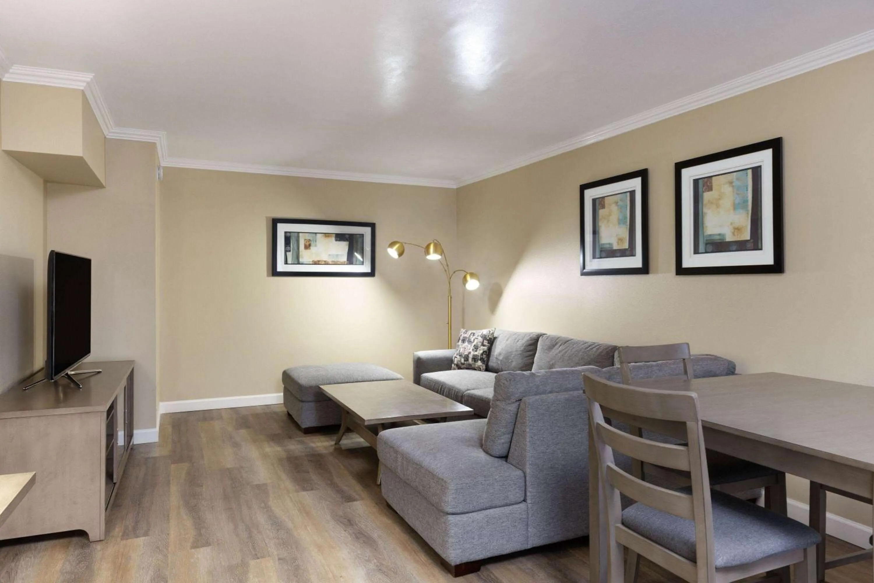 Photo of the whole room in Travelodge by Wyndham Monterey Bay