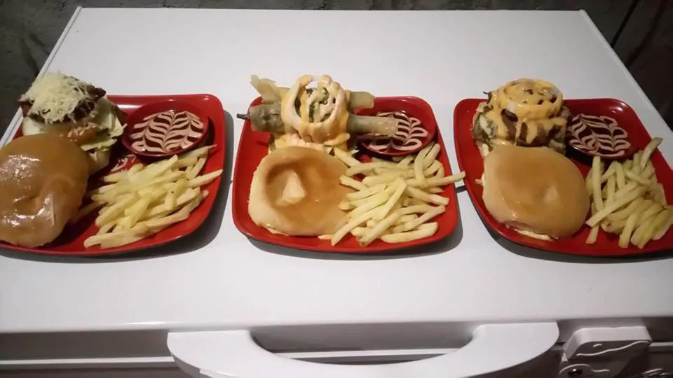 Restaurant/places to eat in Villa Peralta Inn