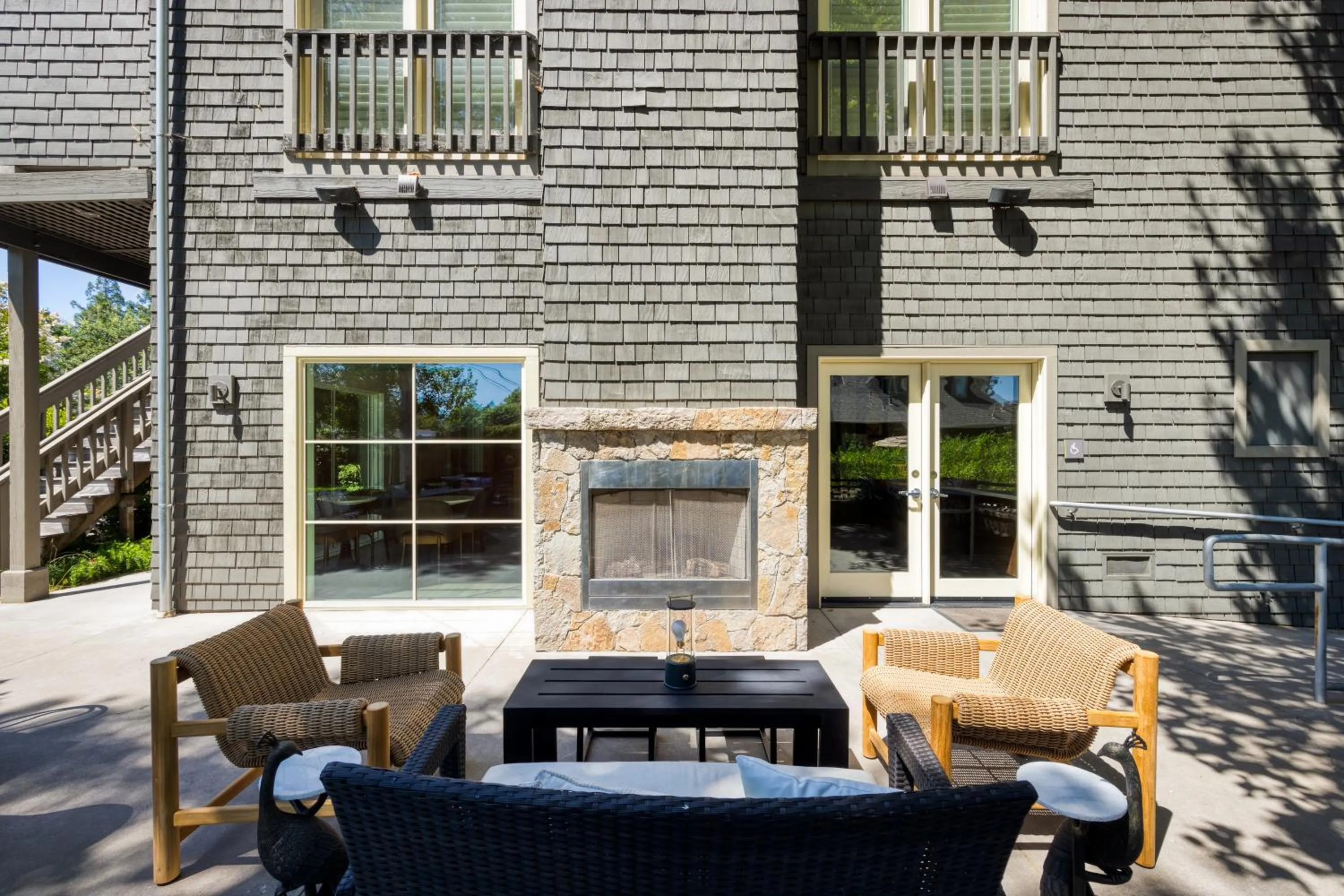 Patio in SENZA Hotel