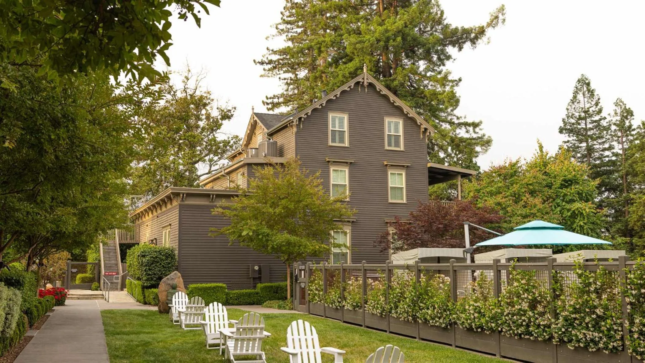 Property building in SENZA Hotel