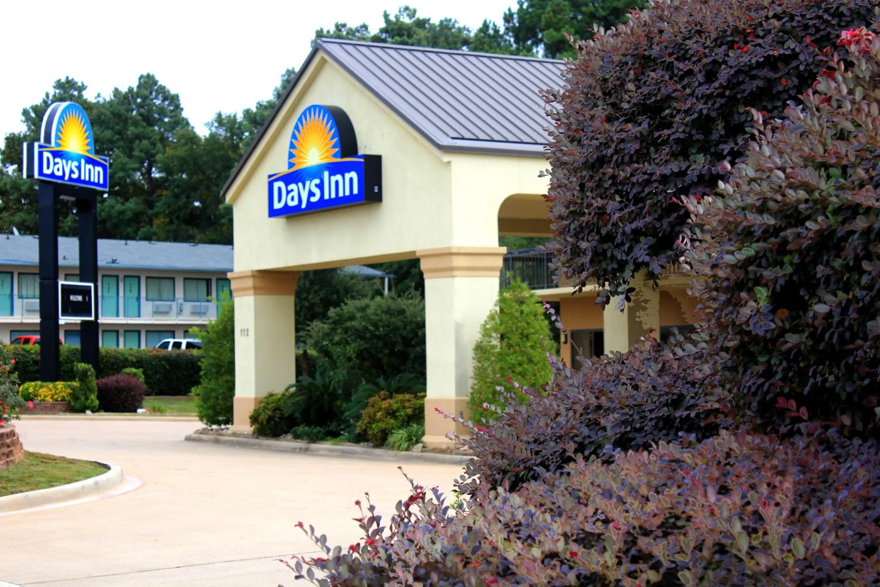 Property building in Days Inn by Wyndham Longview South