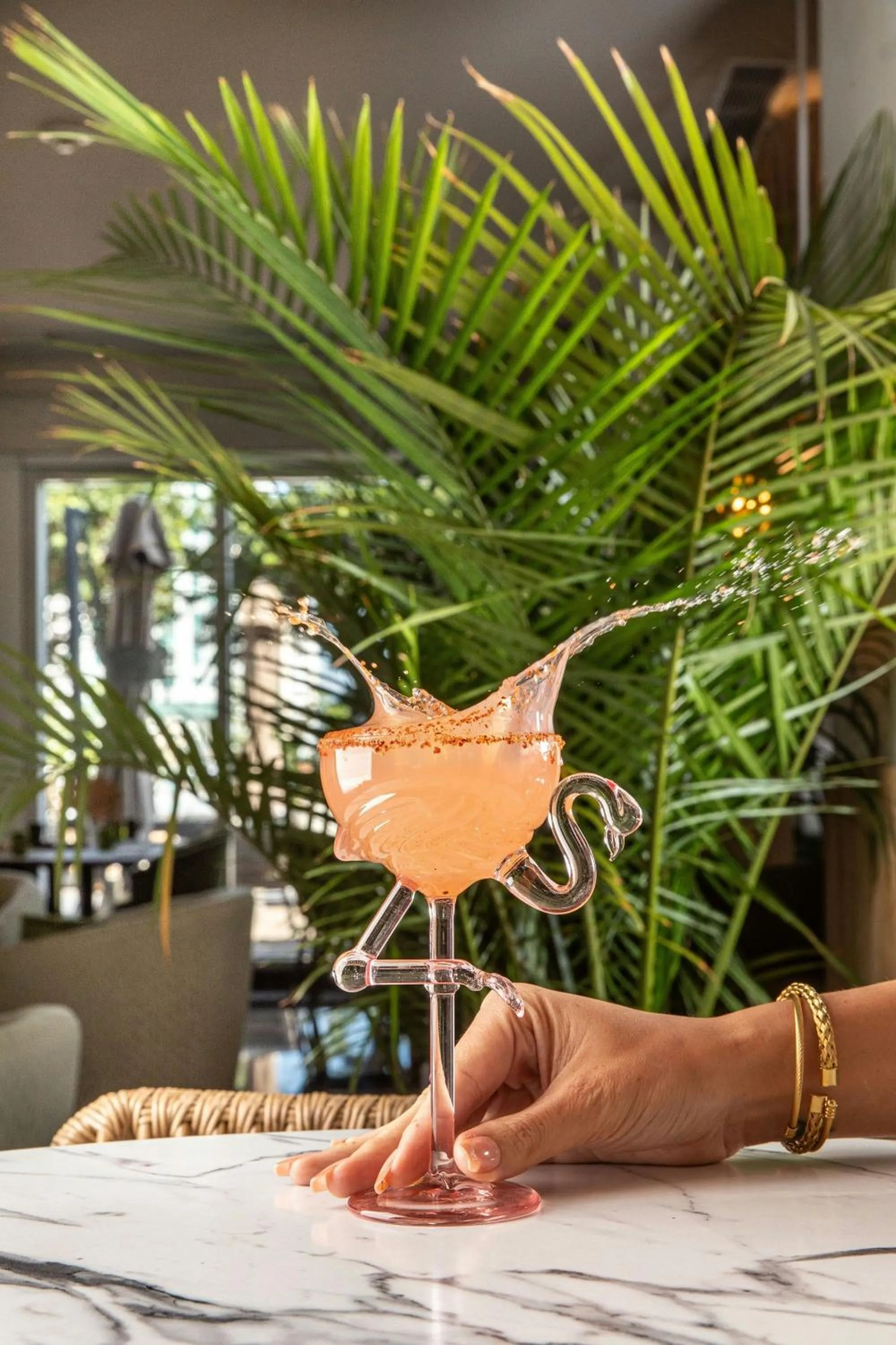 Restaurant/places to eat in W Miami