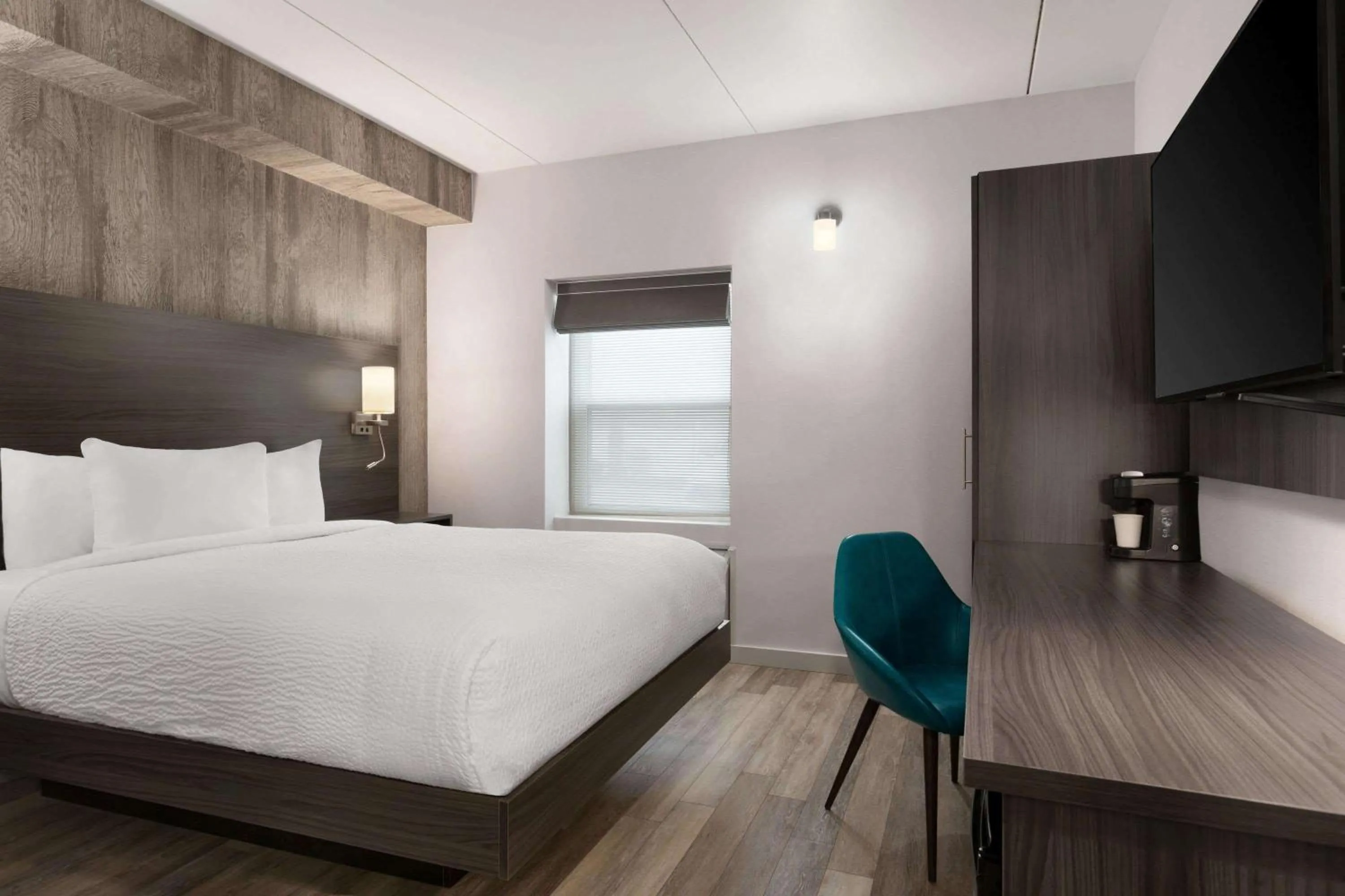 Photo of the whole room, Bed in Days Inn by Wyndham Saint John