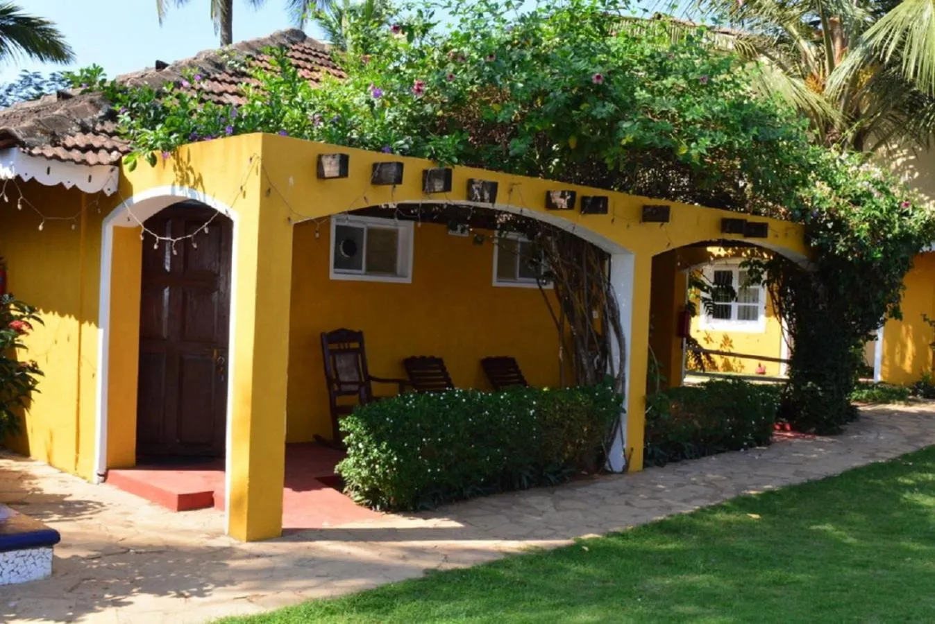 Property building in Baia Do Sol - Beach boutique