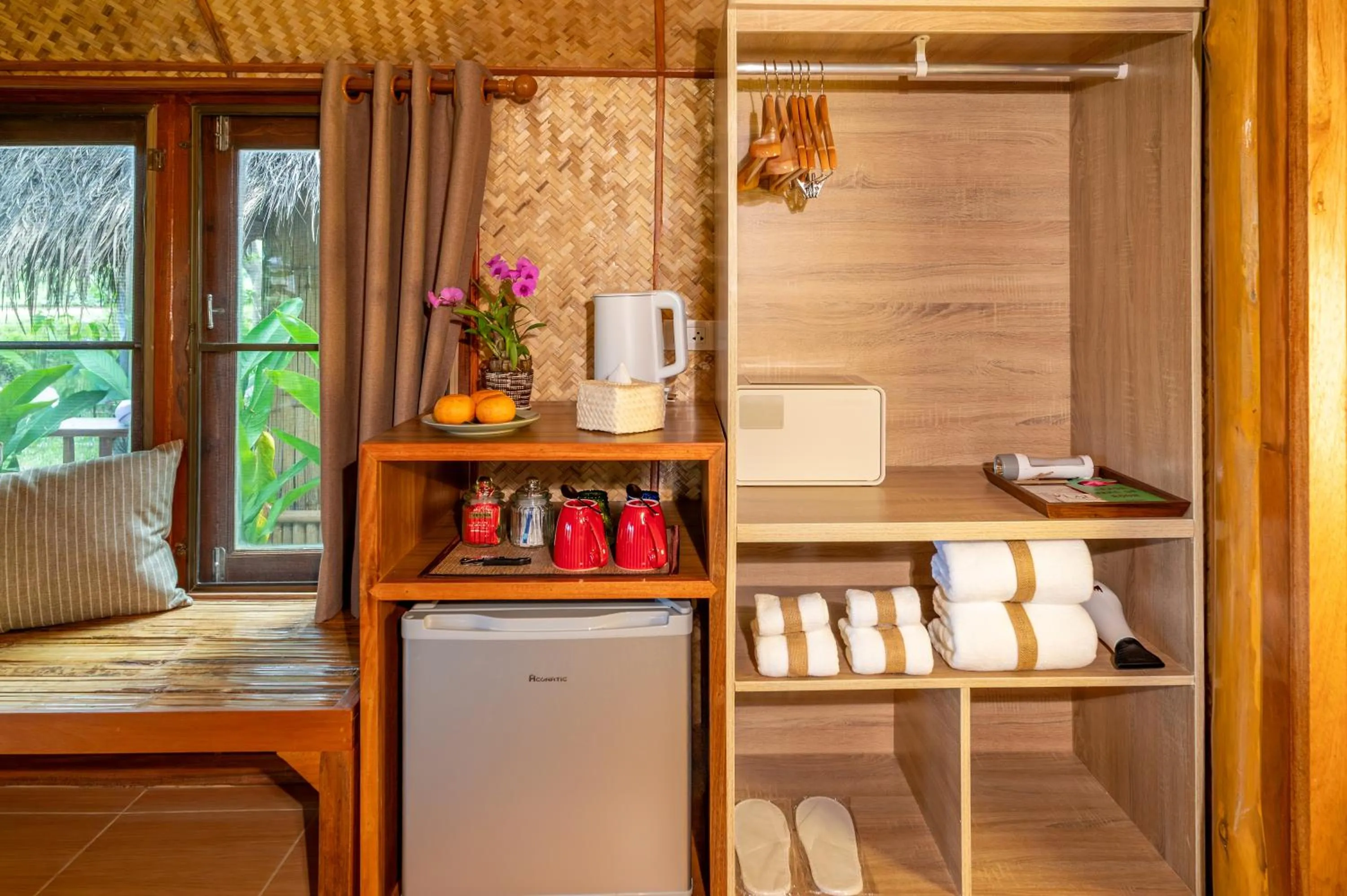 Coffee/tea facilities in Pai Village Boutique Resort