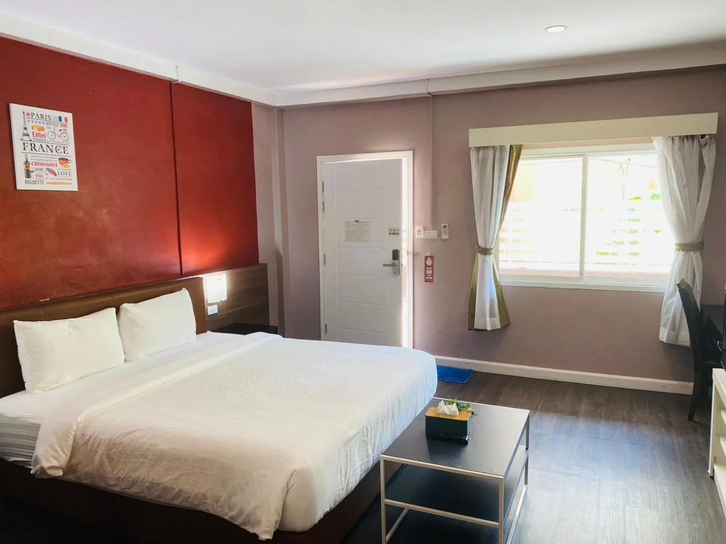 Bed in Bella Vista Beach Resort Koh Lipe