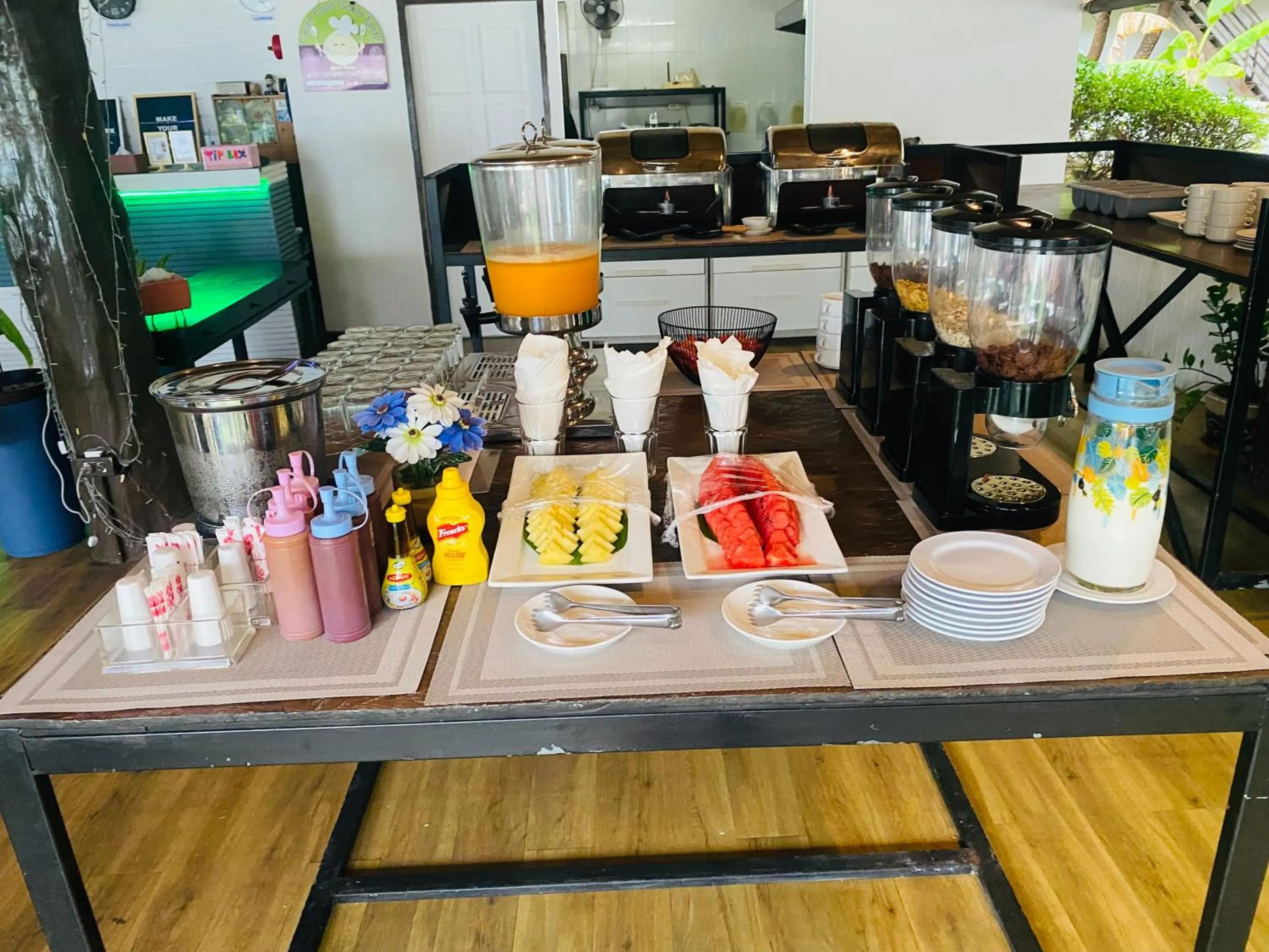 Restaurant/places to eat in Bella Vista Beach Resort Koh Lipe