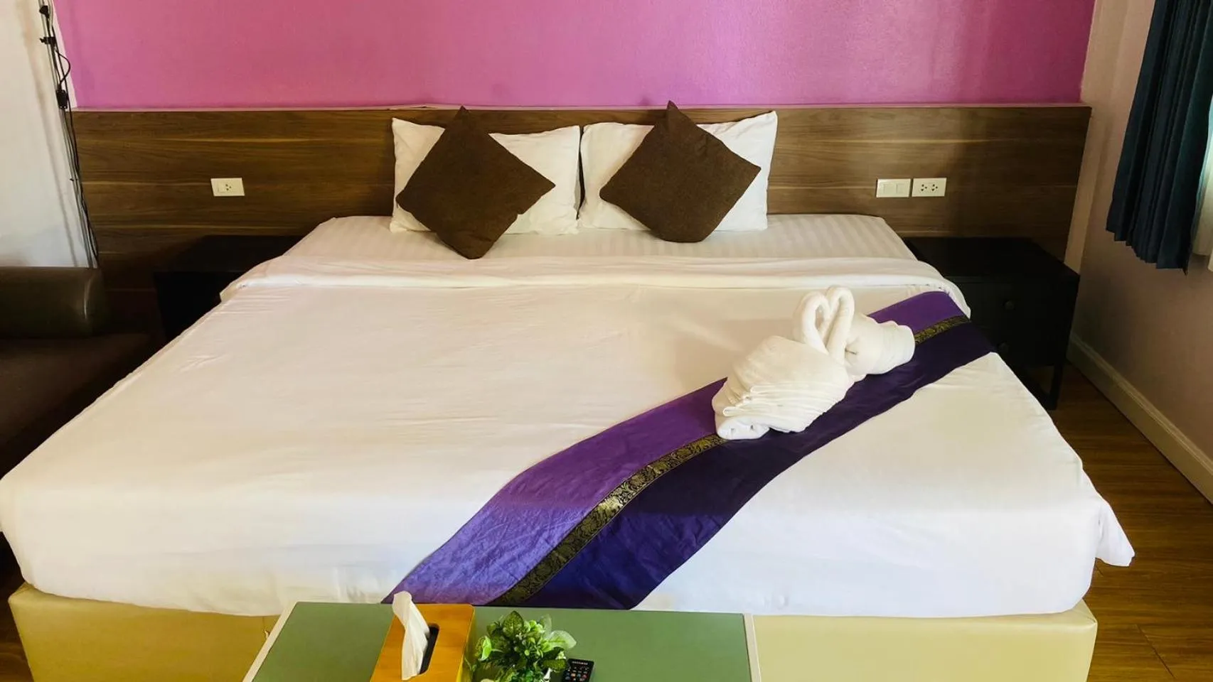 Bed in Bella Vista Beach Resort Koh Lipe