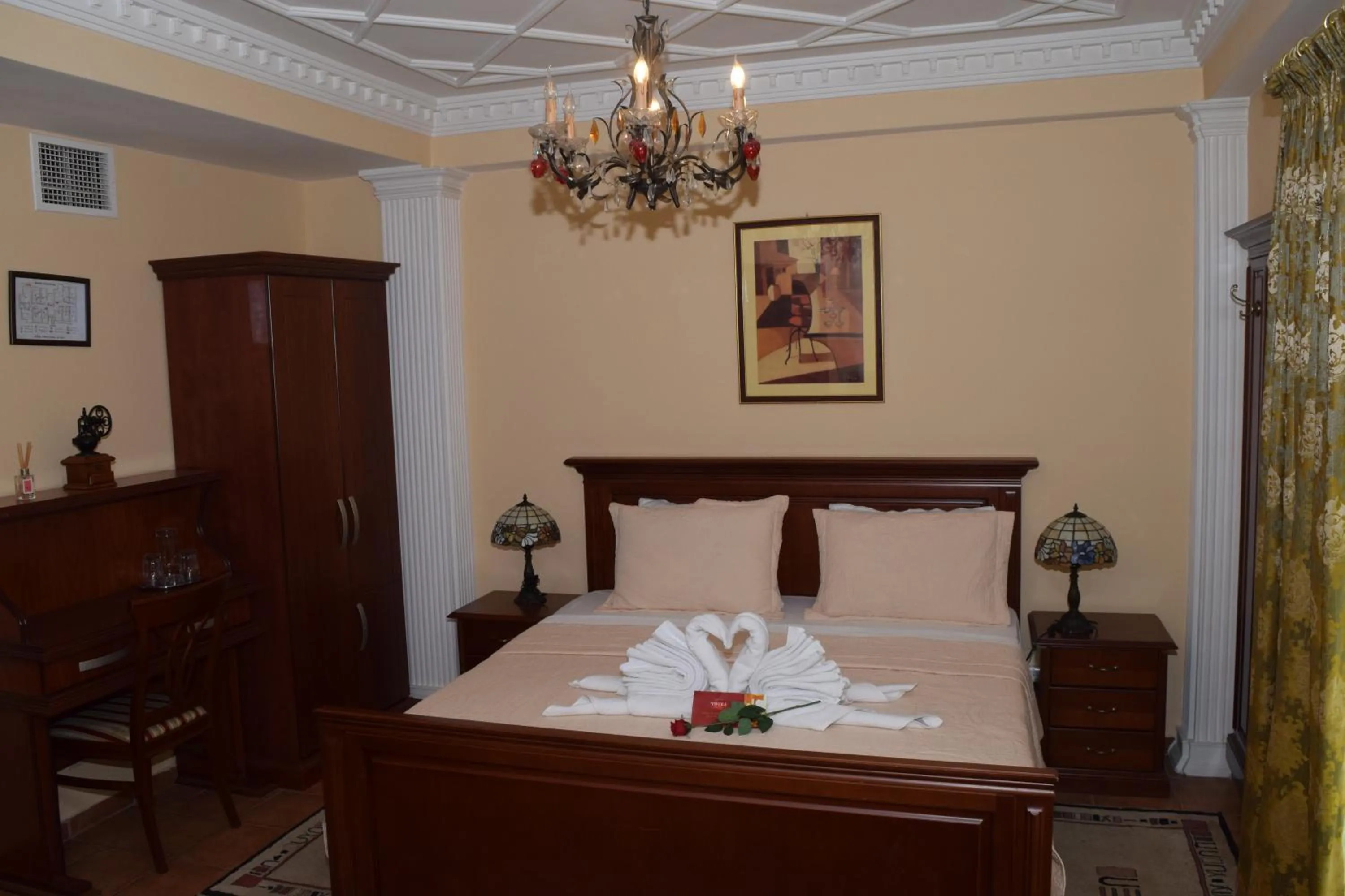 Bedroom, Bed in Hotel Tivoli