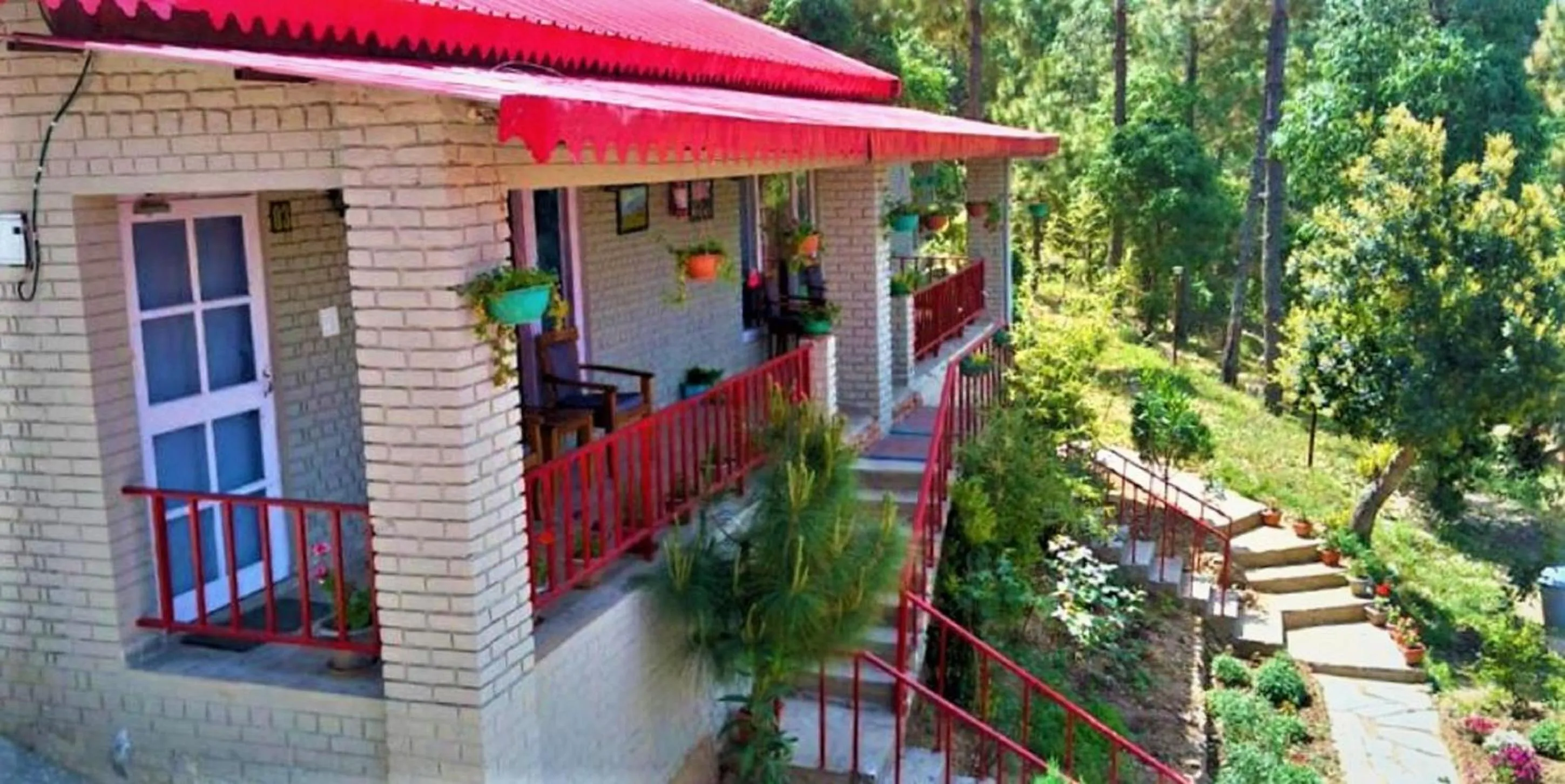 Property building in Majkhali Woods, Ranikhet, By Himalayan Eco Lodges
