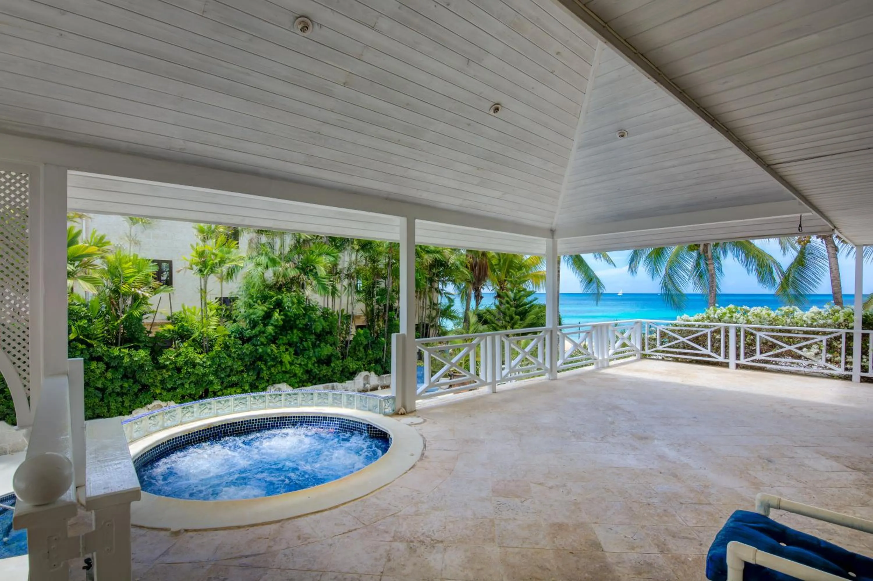 Patio in Tantalus Villa