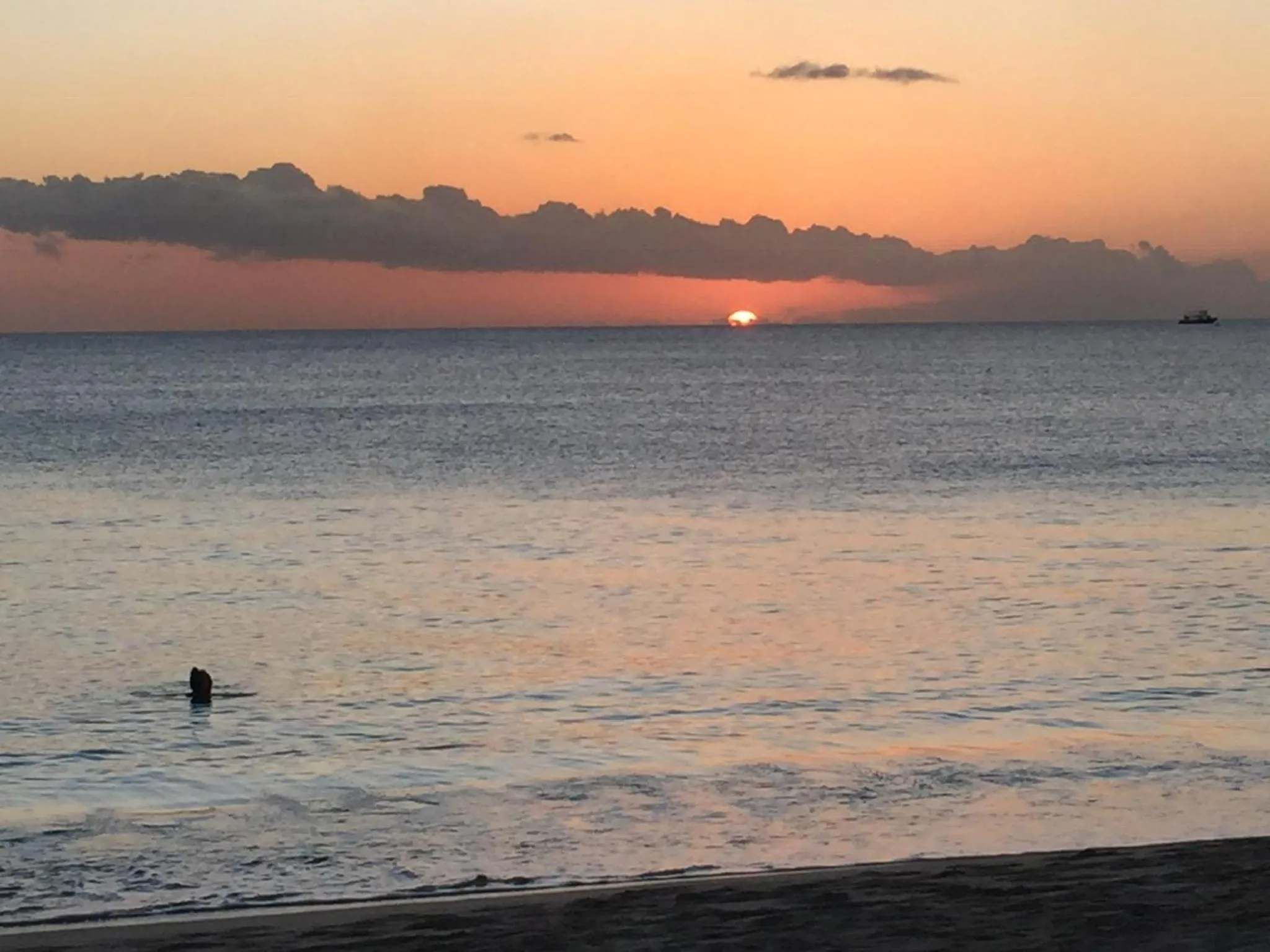 Beach in Tantalus Villa