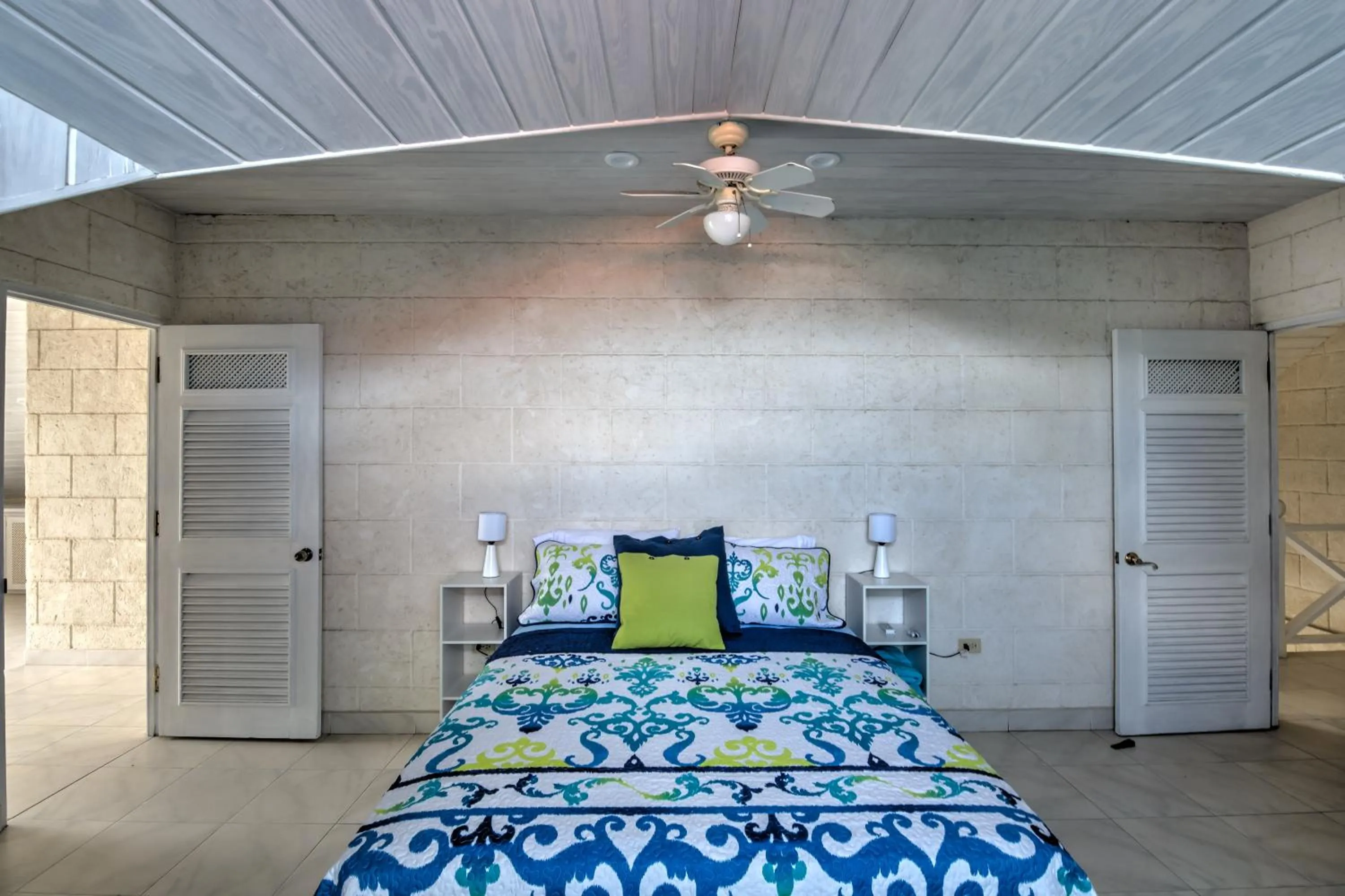 Bed in Tantalus Villa