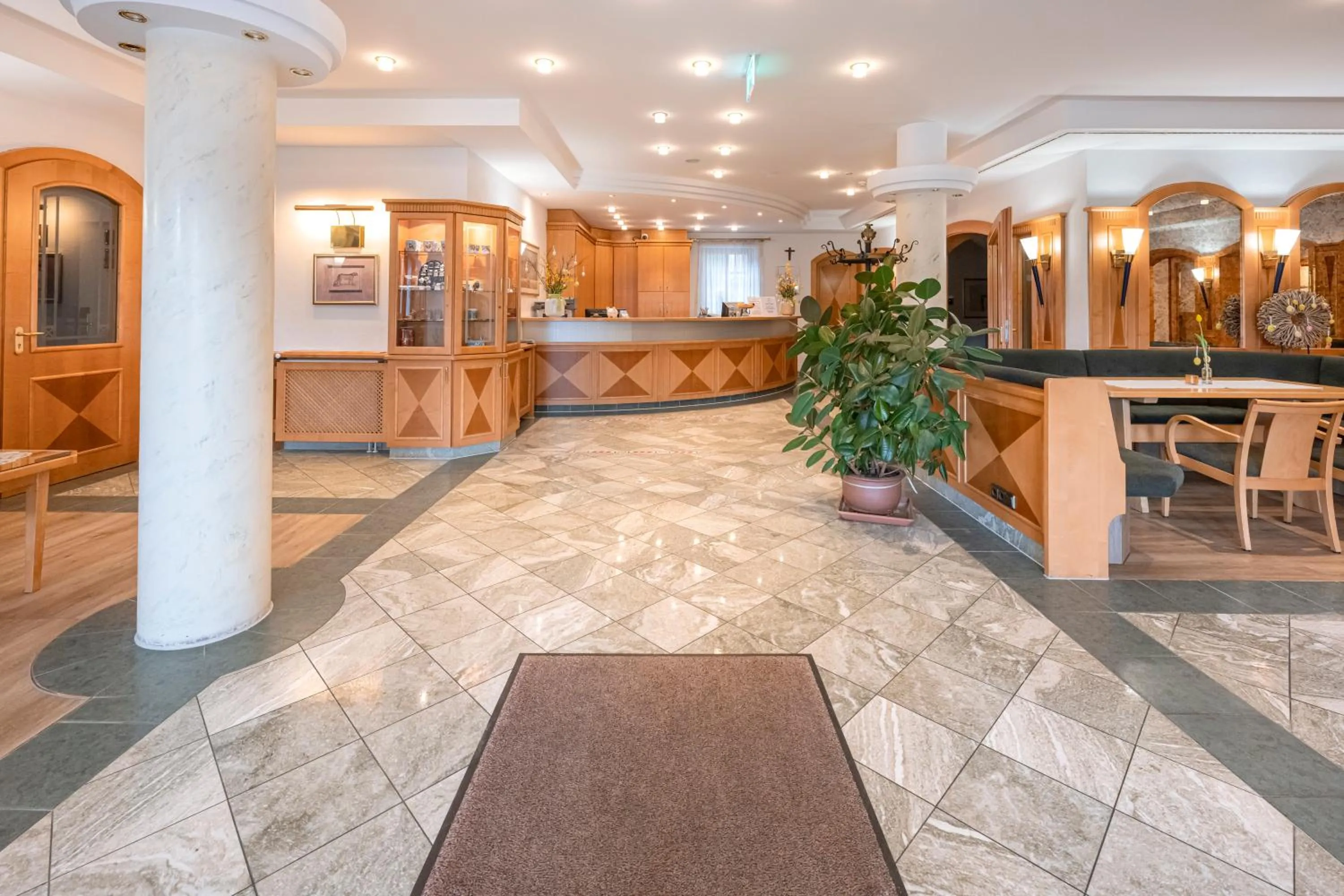 Lobby or reception in Hotel Neuwirt