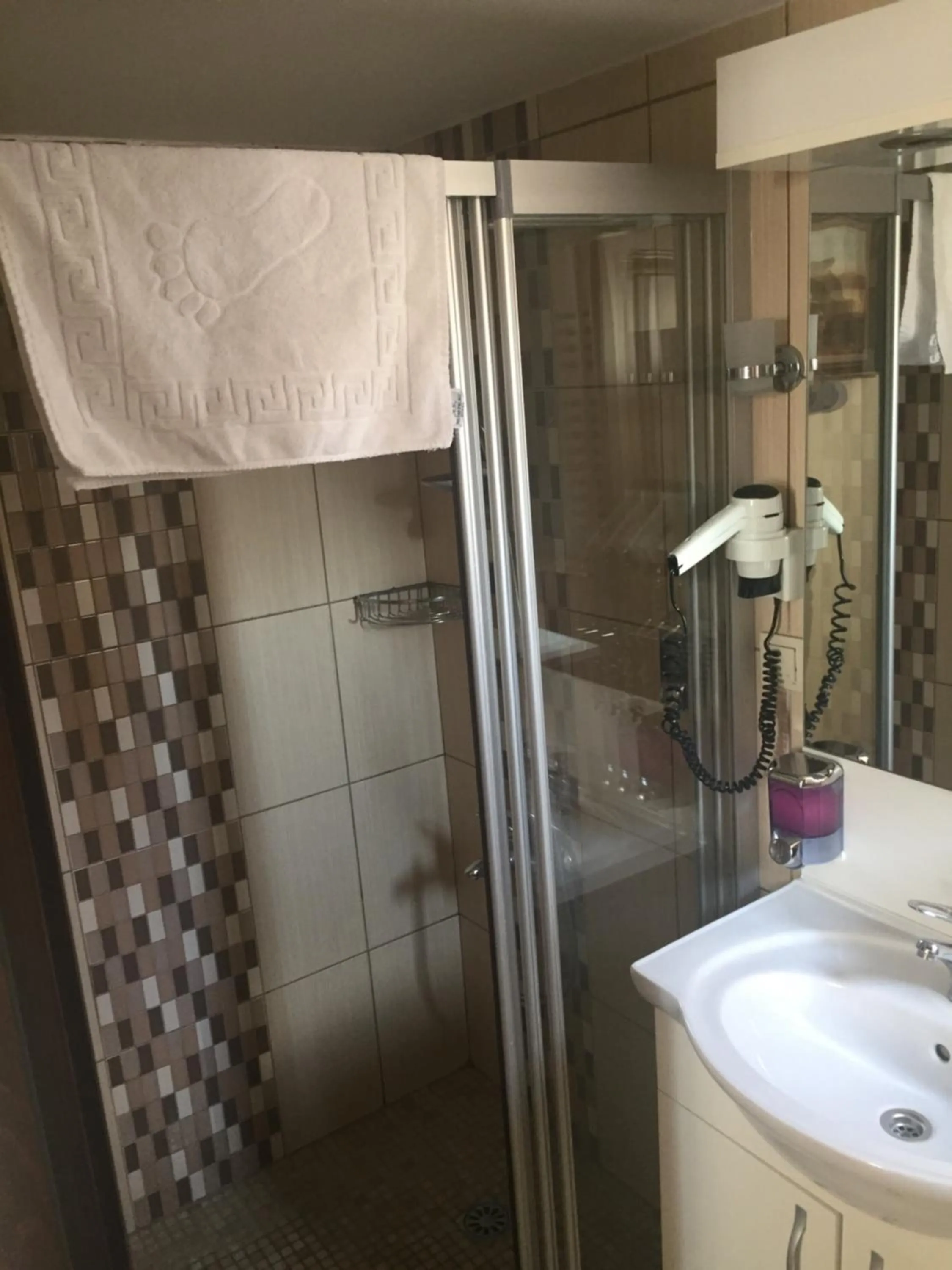 Bathroom in Sultan Palace Hotel