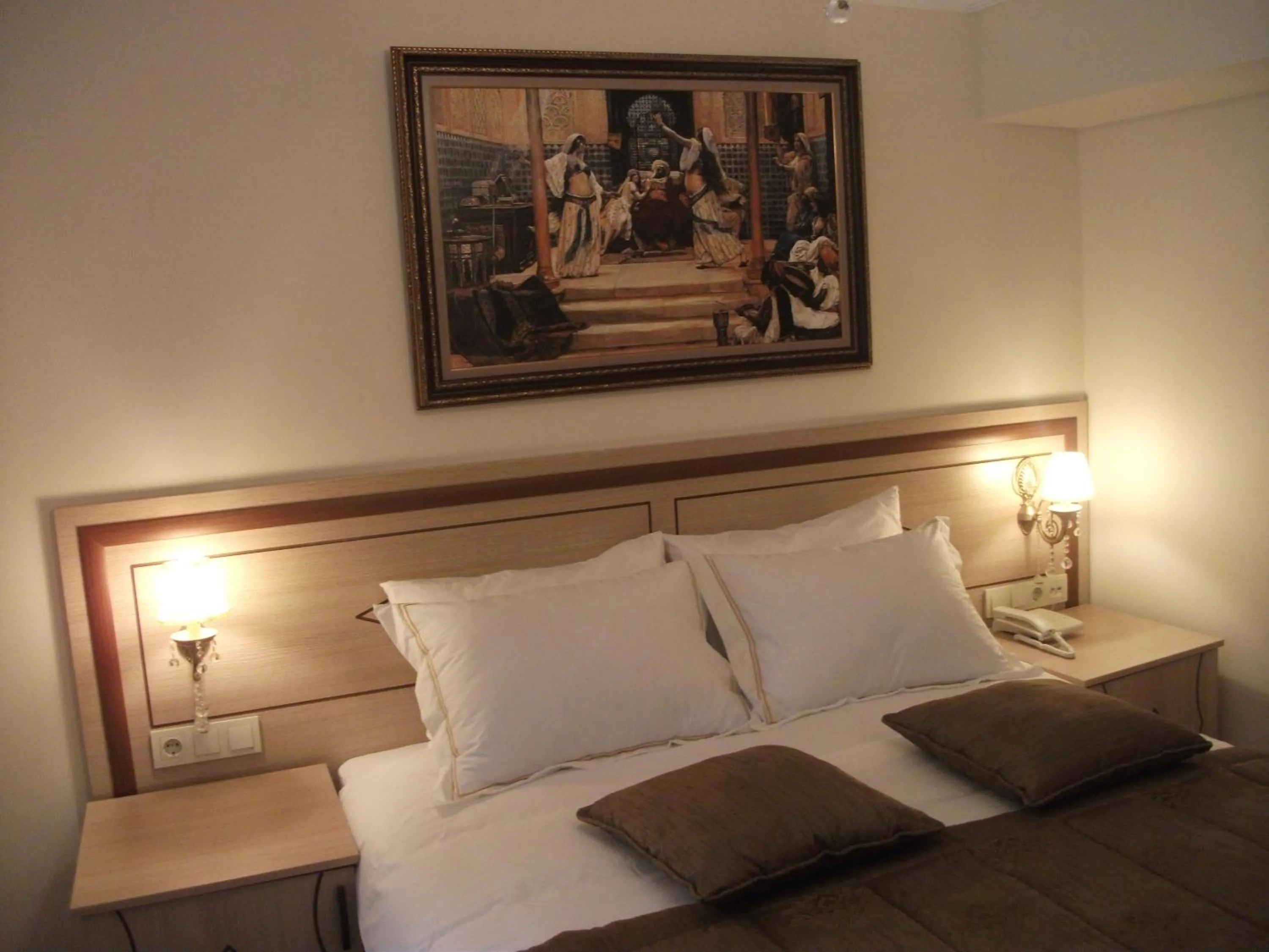 Bed in Sultan Palace Hotel