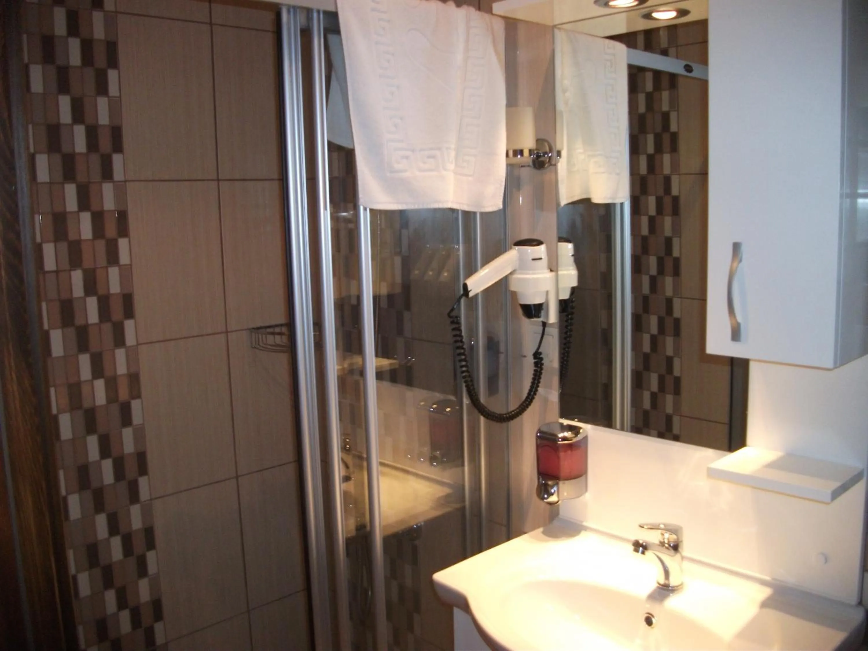 Bathroom in Sultan Palace Hotel