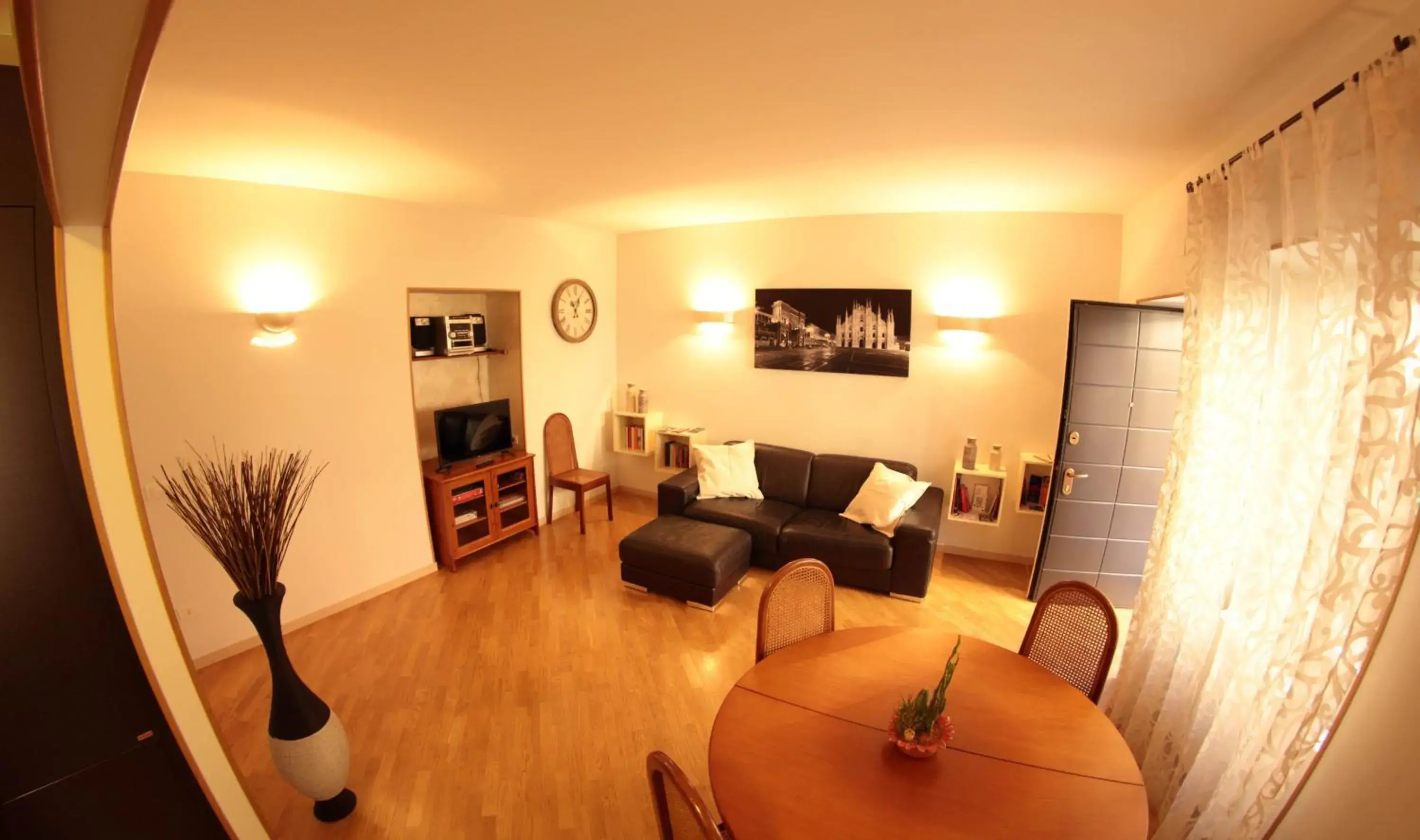 Apartment with Terrace in B&B Terrazza Baires - in the heart of Milan Apartment with Terrace in B&B Terrazza Baires - in the heart of Milan
