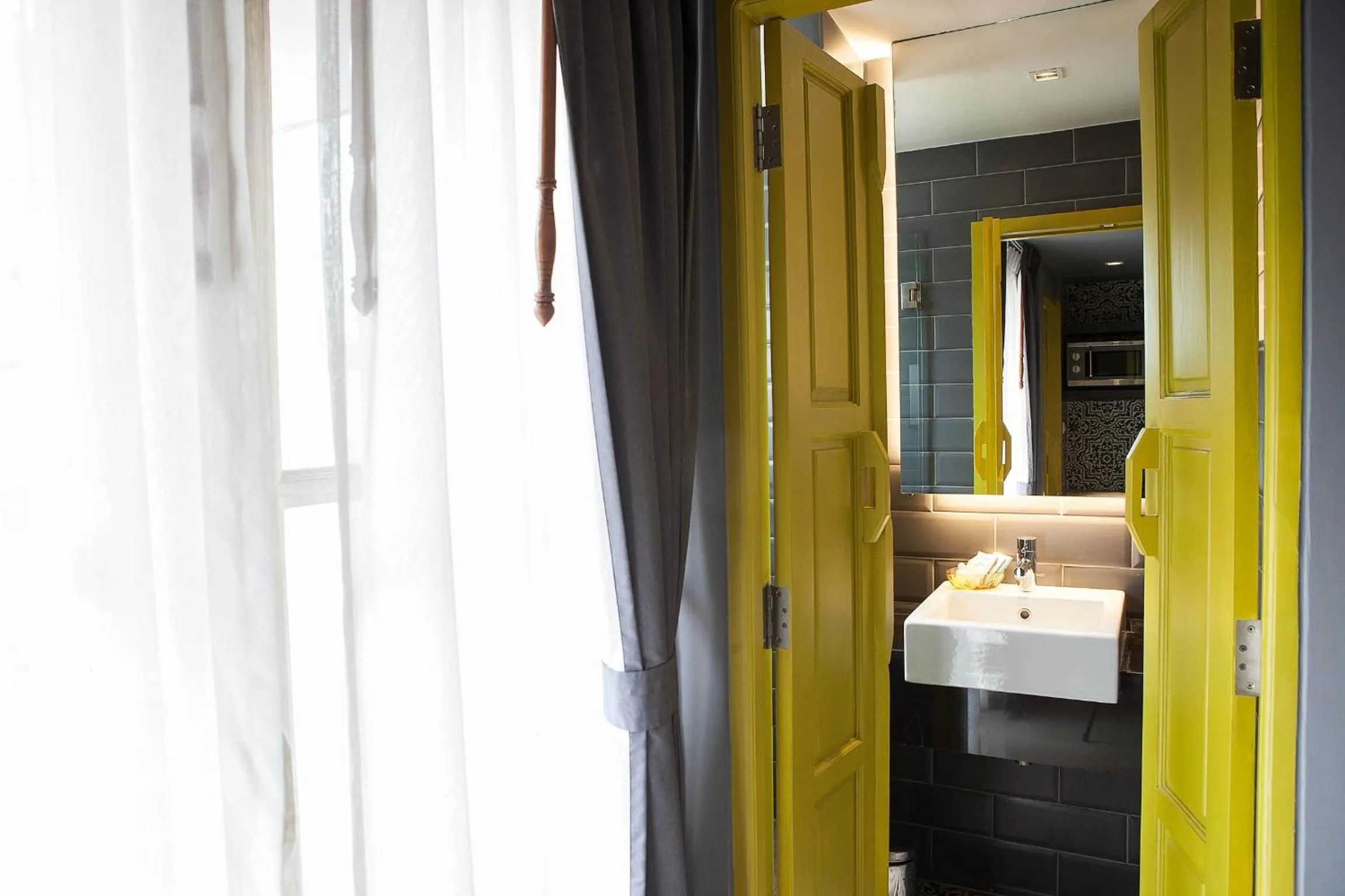 Day, Bed in Ploen Chaweng by Tolani