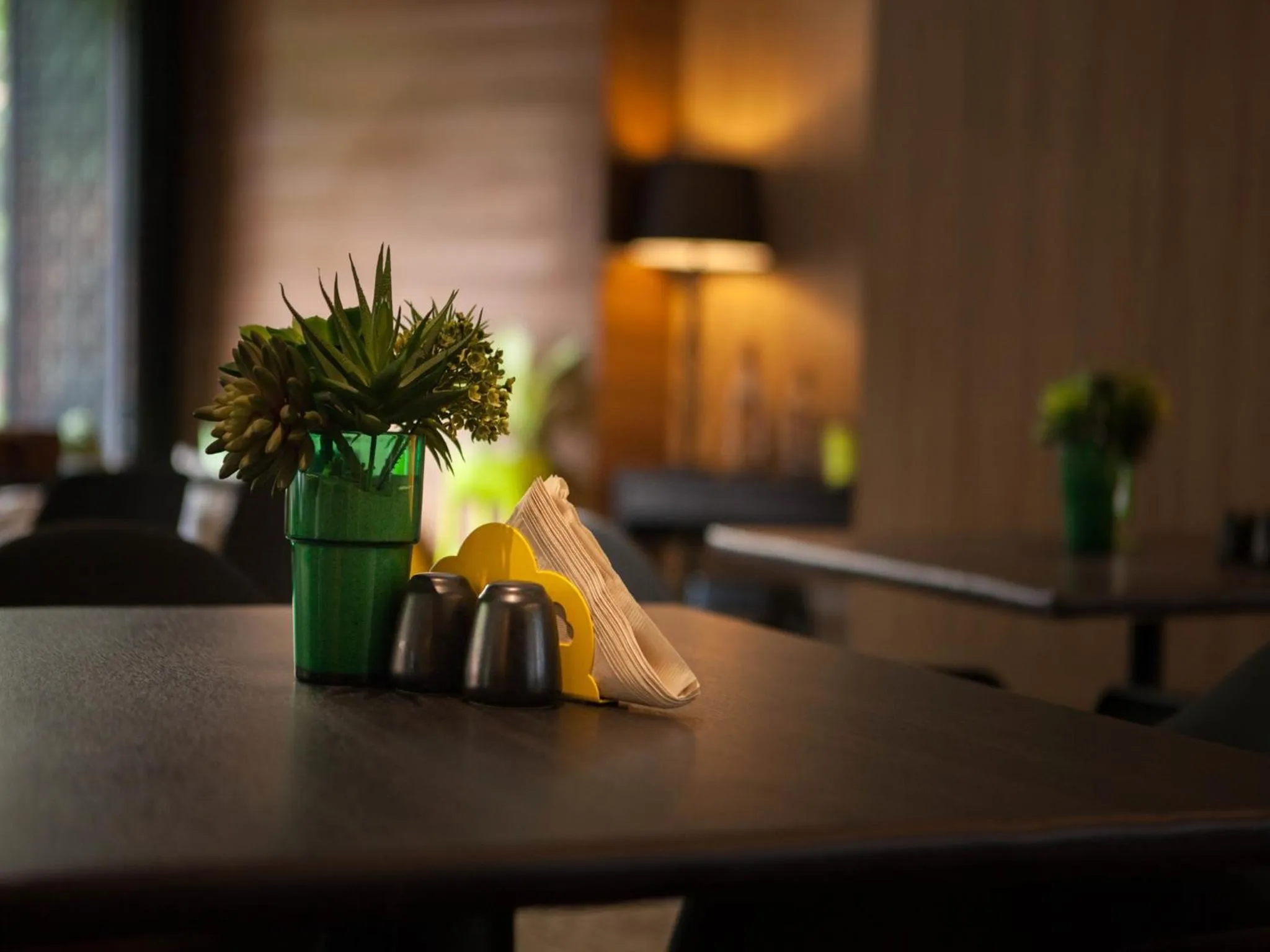 Restaurant/places to eat in Ploen Chaweng by Tolani