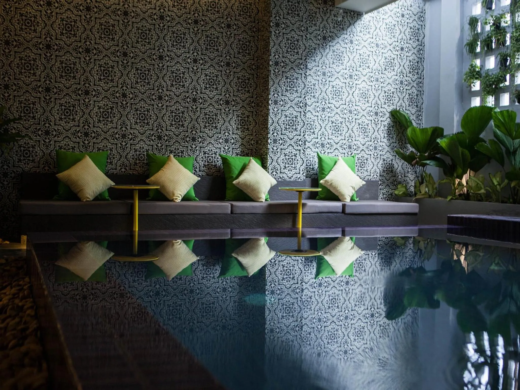 Swimming pool in Ploen Chaweng by Tolani