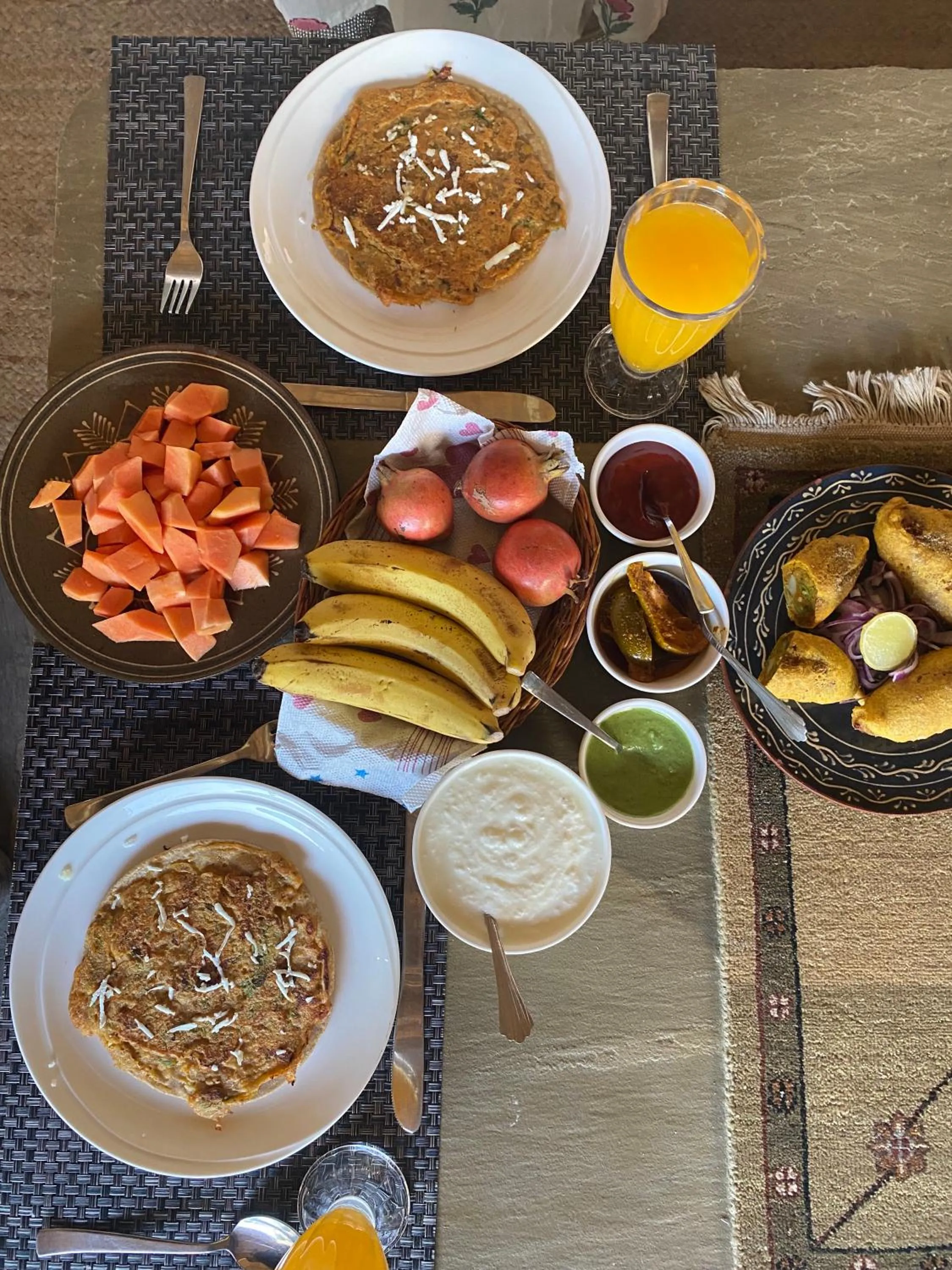 Restaurant/places to eat in Mandawa Kothi