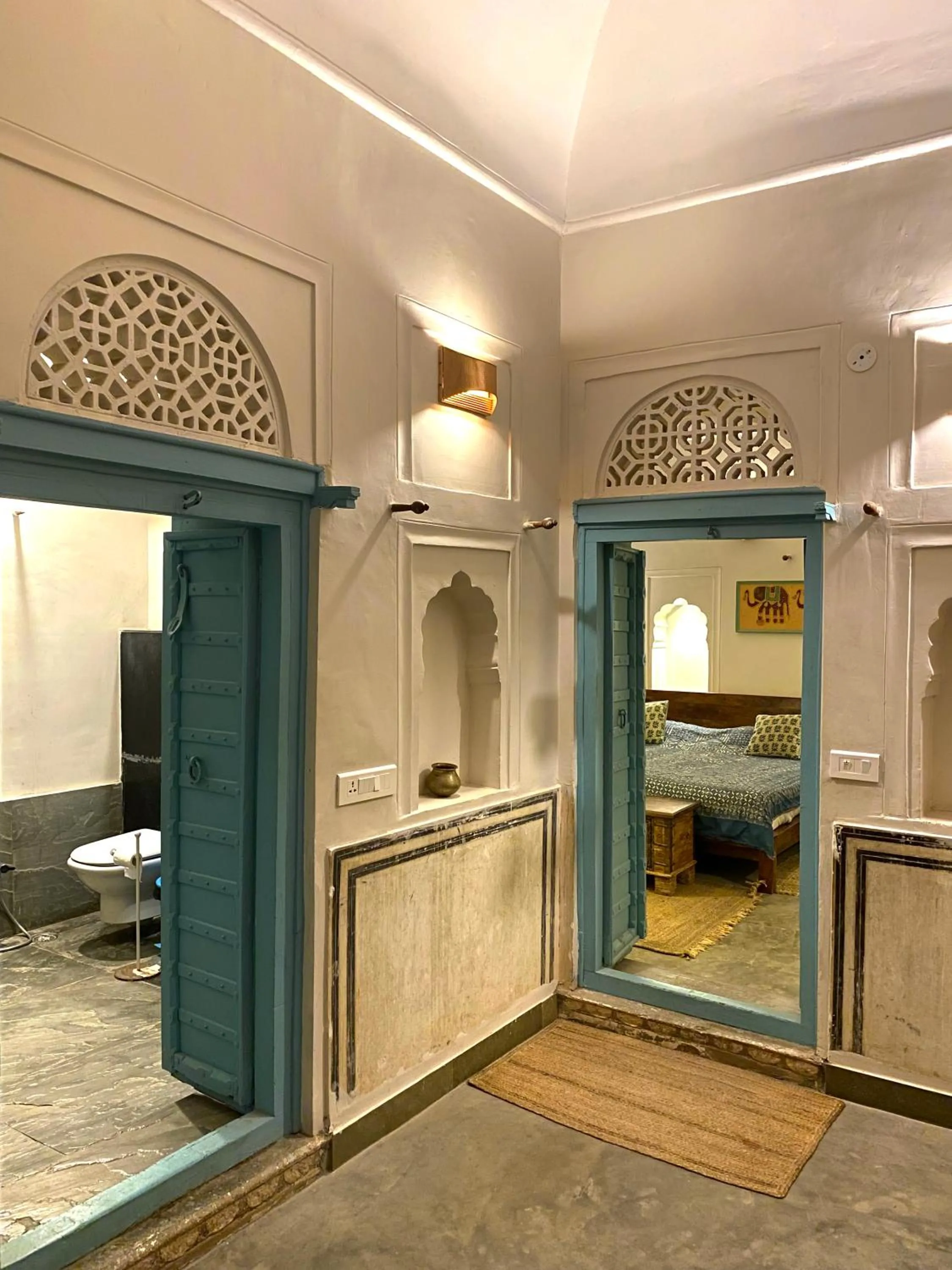 Bed in Mandawa Kothi